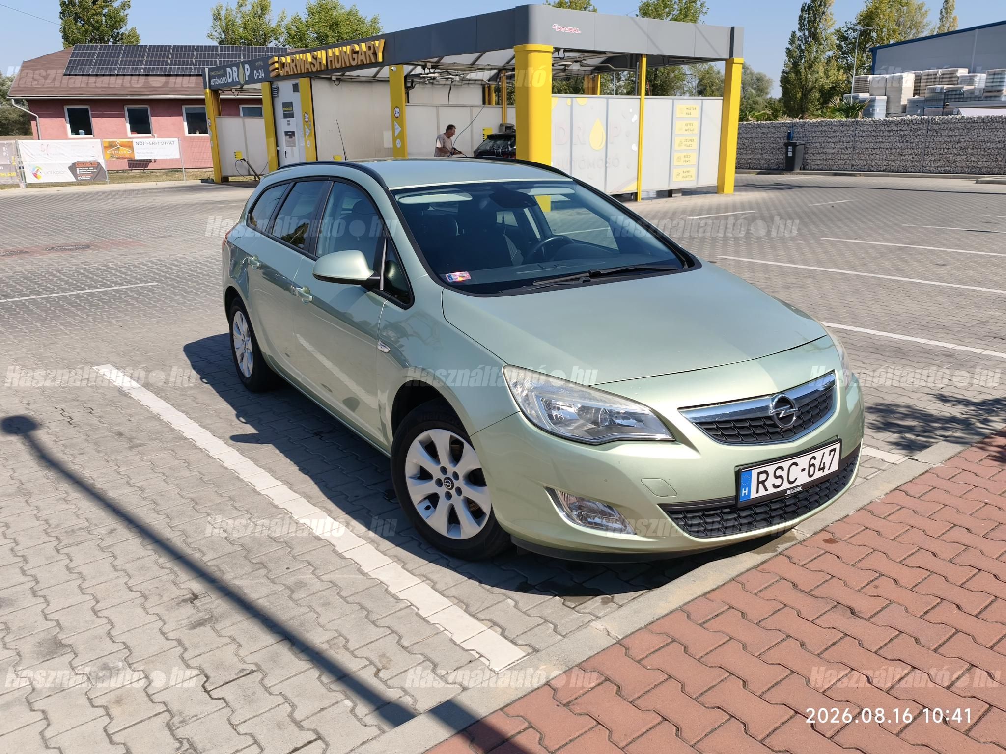 OPEL ASTRA J 2011/7 - 1