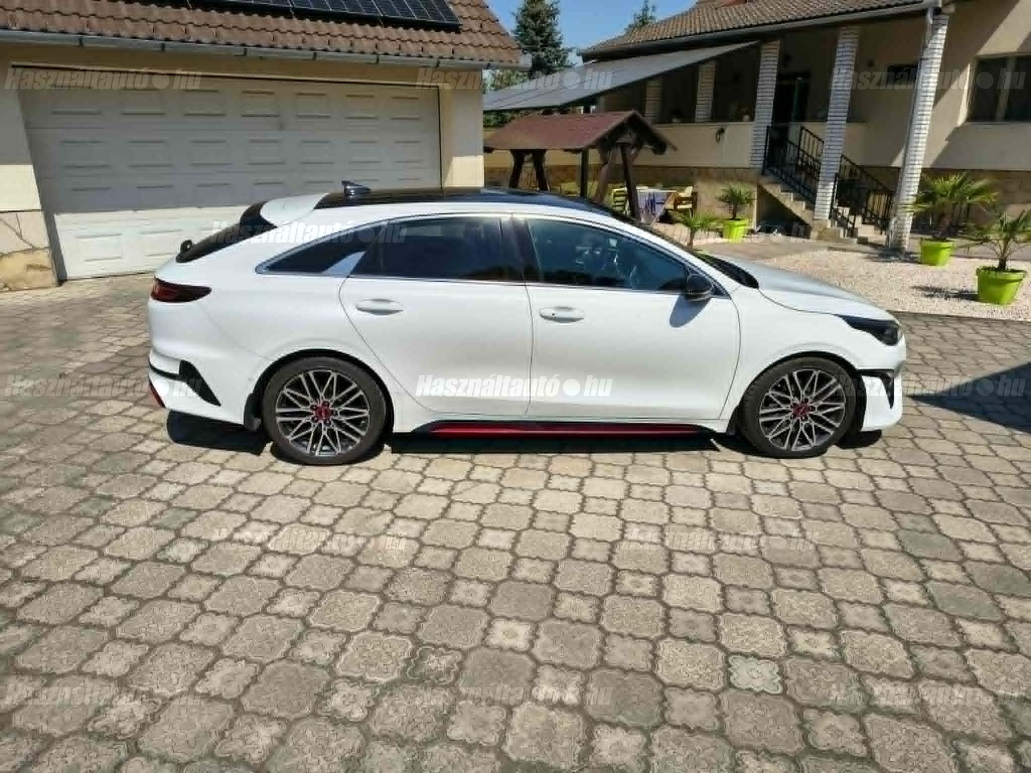 KIA PRO CEE'D 2023/9 - 1