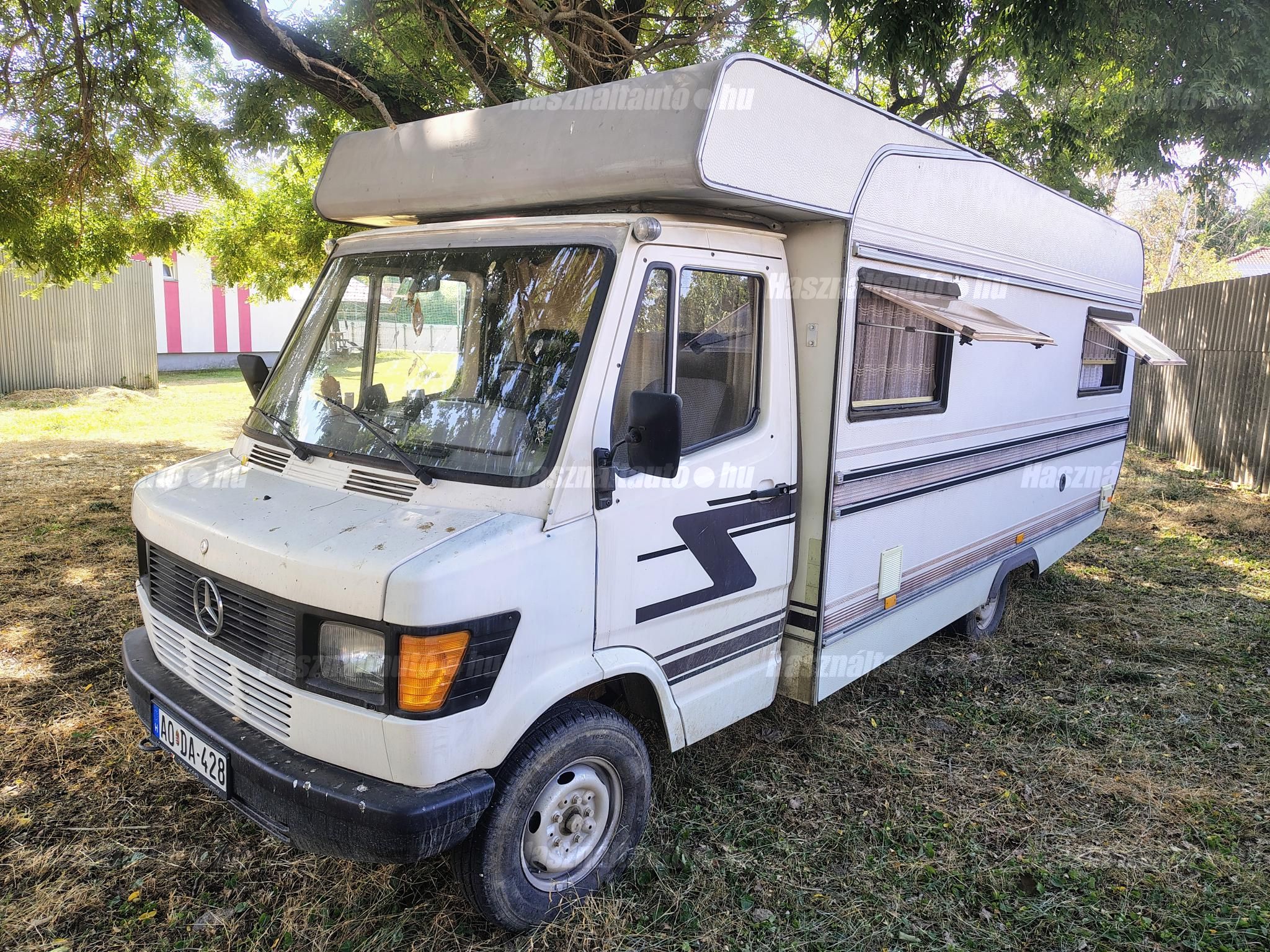 MERCEDES-BENZ 1983 - 1