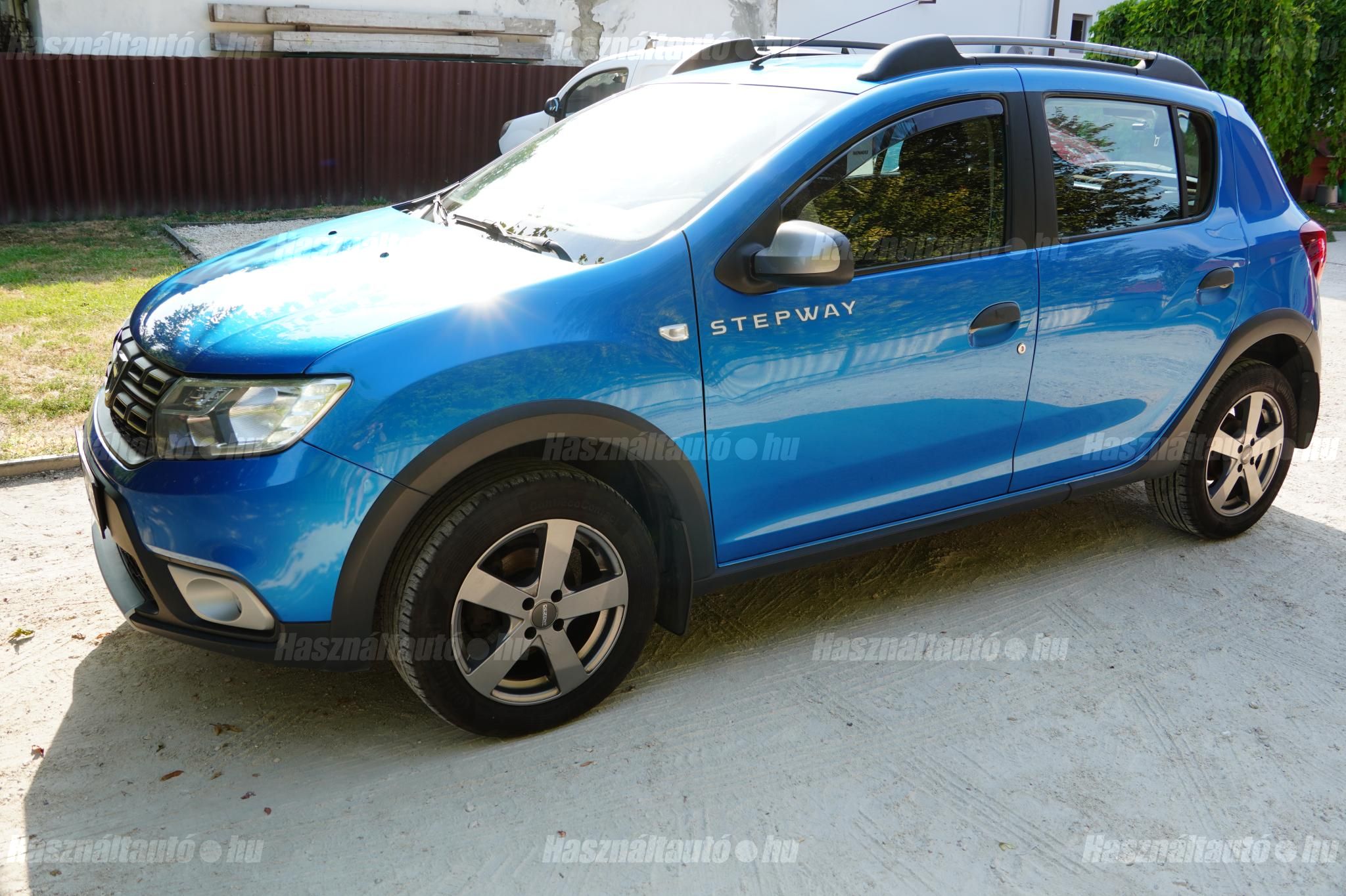 DACIA SANDERO 2017/7 - 1