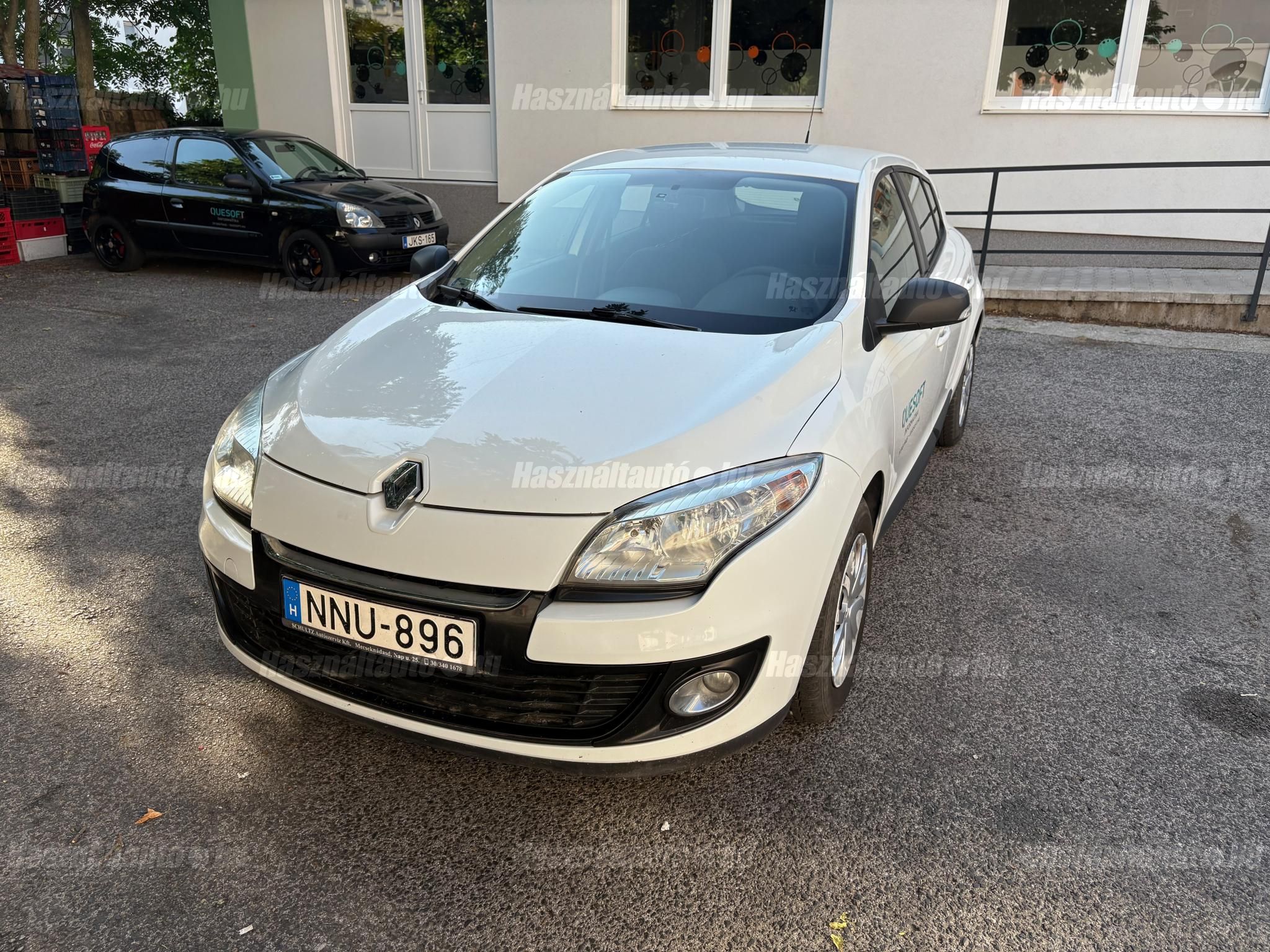 RENAULT MEGANE 2013/10 - 1