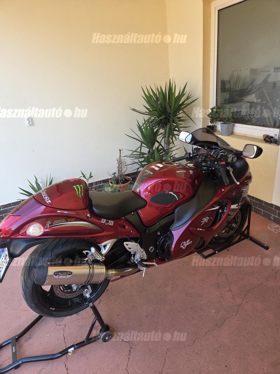 SUZUKI GSX 1300 R (HAYABUSA) 2013/4 - 1