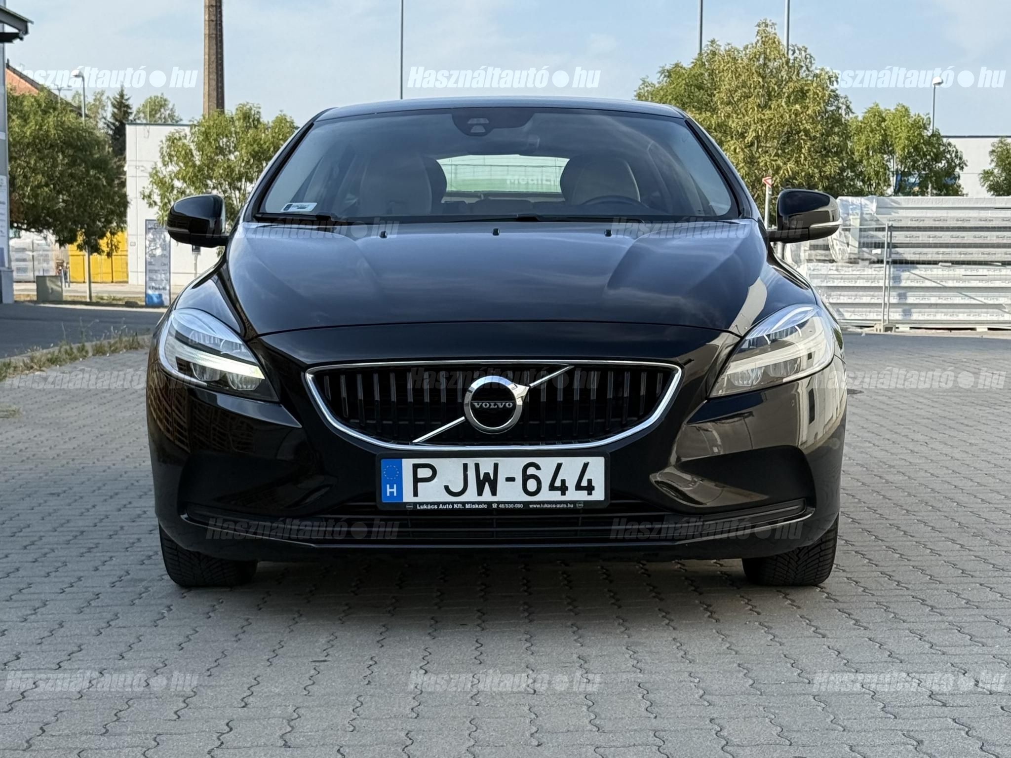 VOLVO V40 2016 - 1