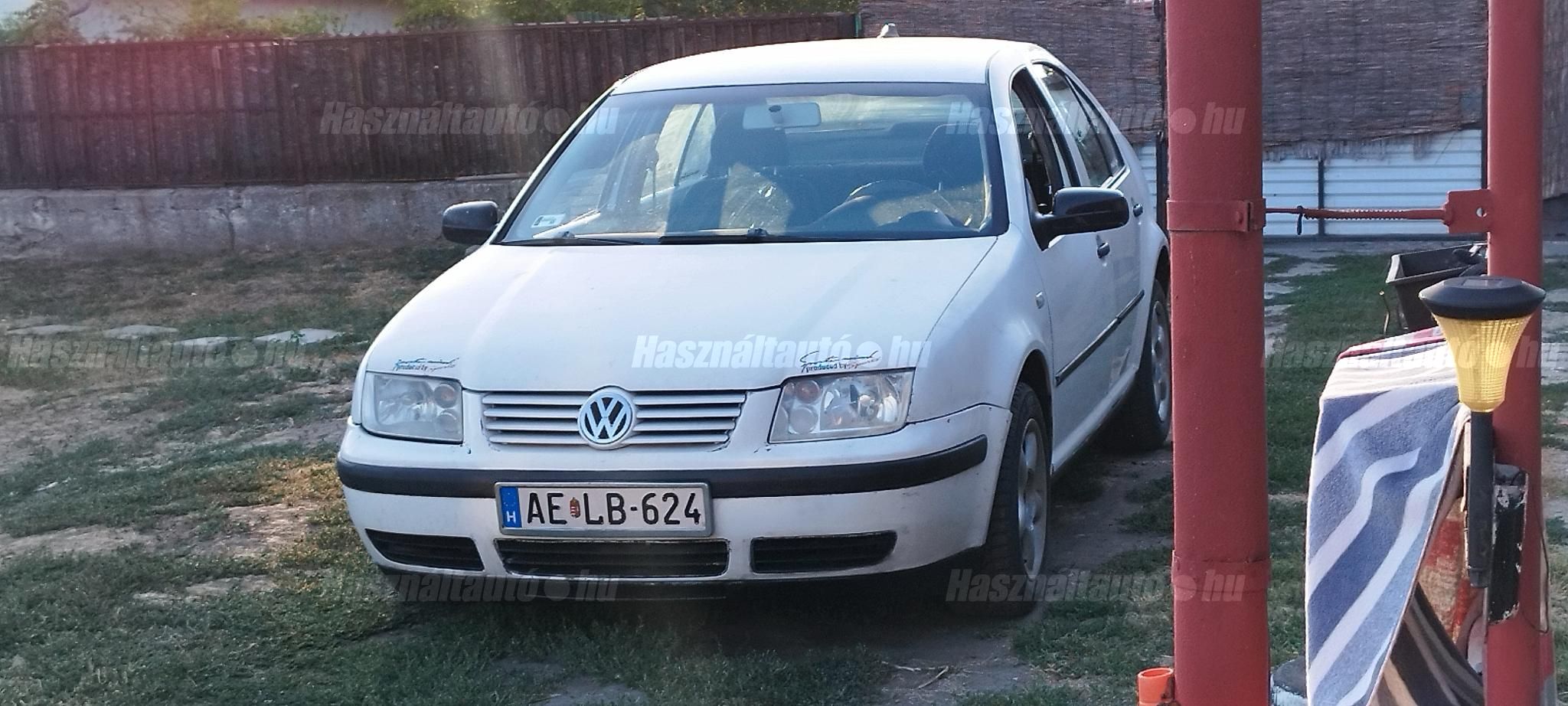 VOLKSWAGEN BORA 2002/6 - 1