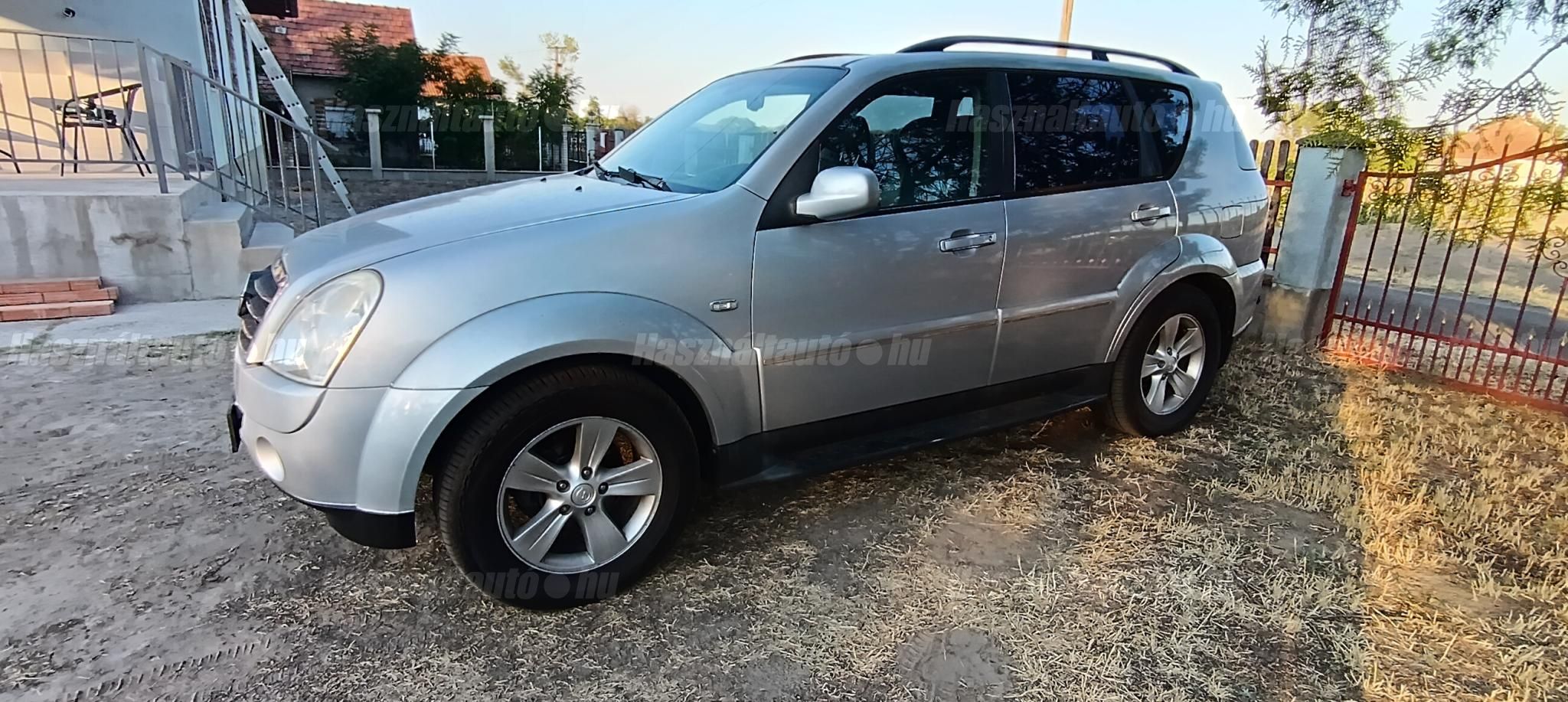 SSANGYONG REXTON 2010 - 1