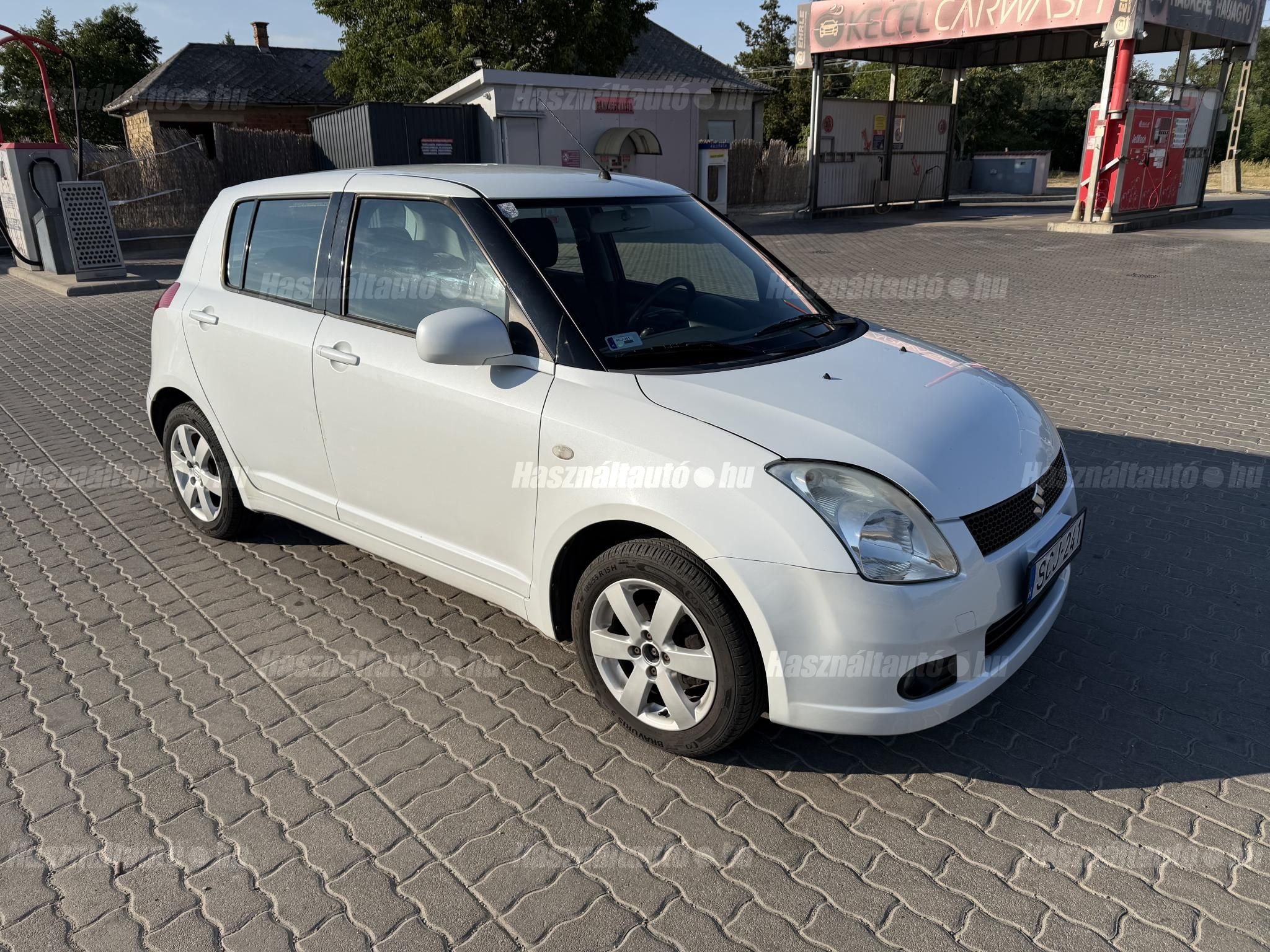 SUZUKI SWIFT 2010/2 - 1