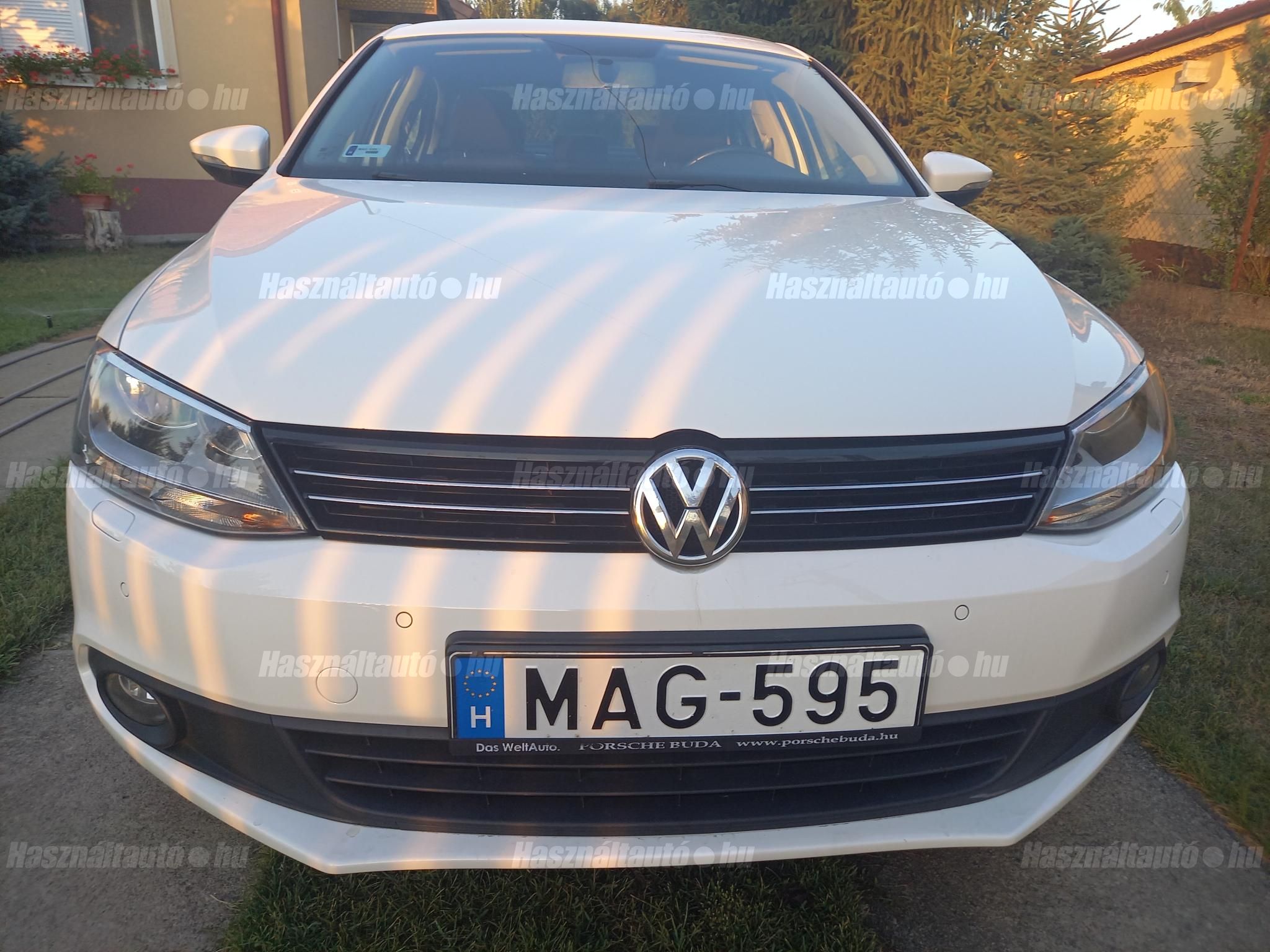 VOLKSWAGEN JETTA 2012/1 - 1