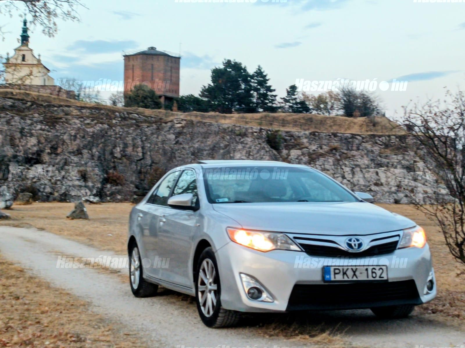 TOYOTA CAMRY 2012/7 - 1
