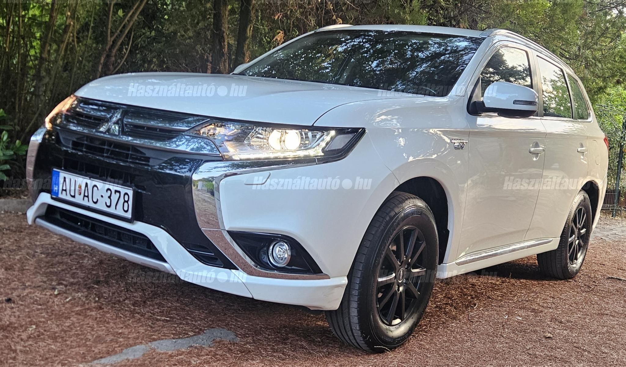 MITSUBISHI OUTLANDER 2018/4 - 1