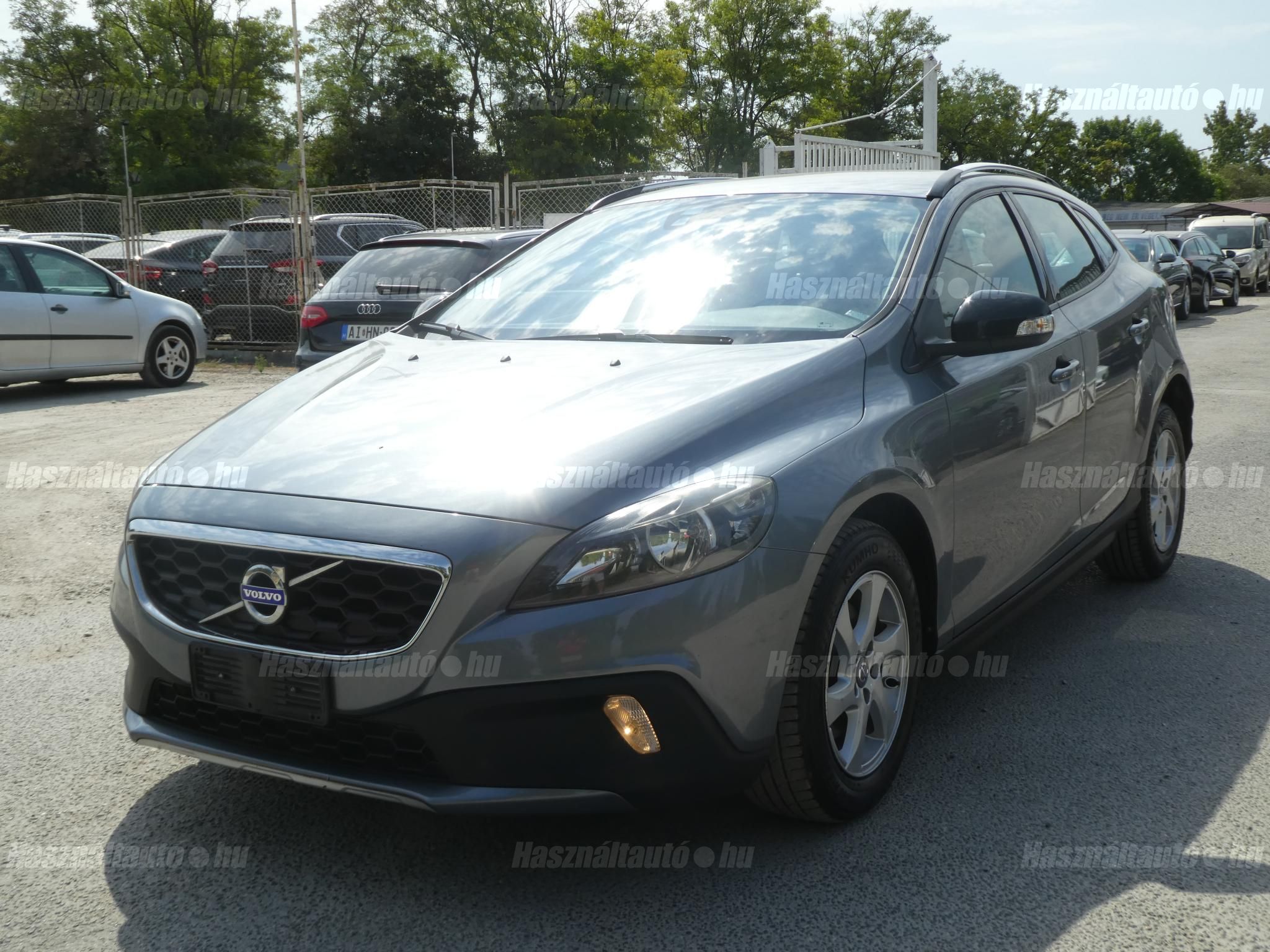 VOLVO V40 2015/11 - 1
