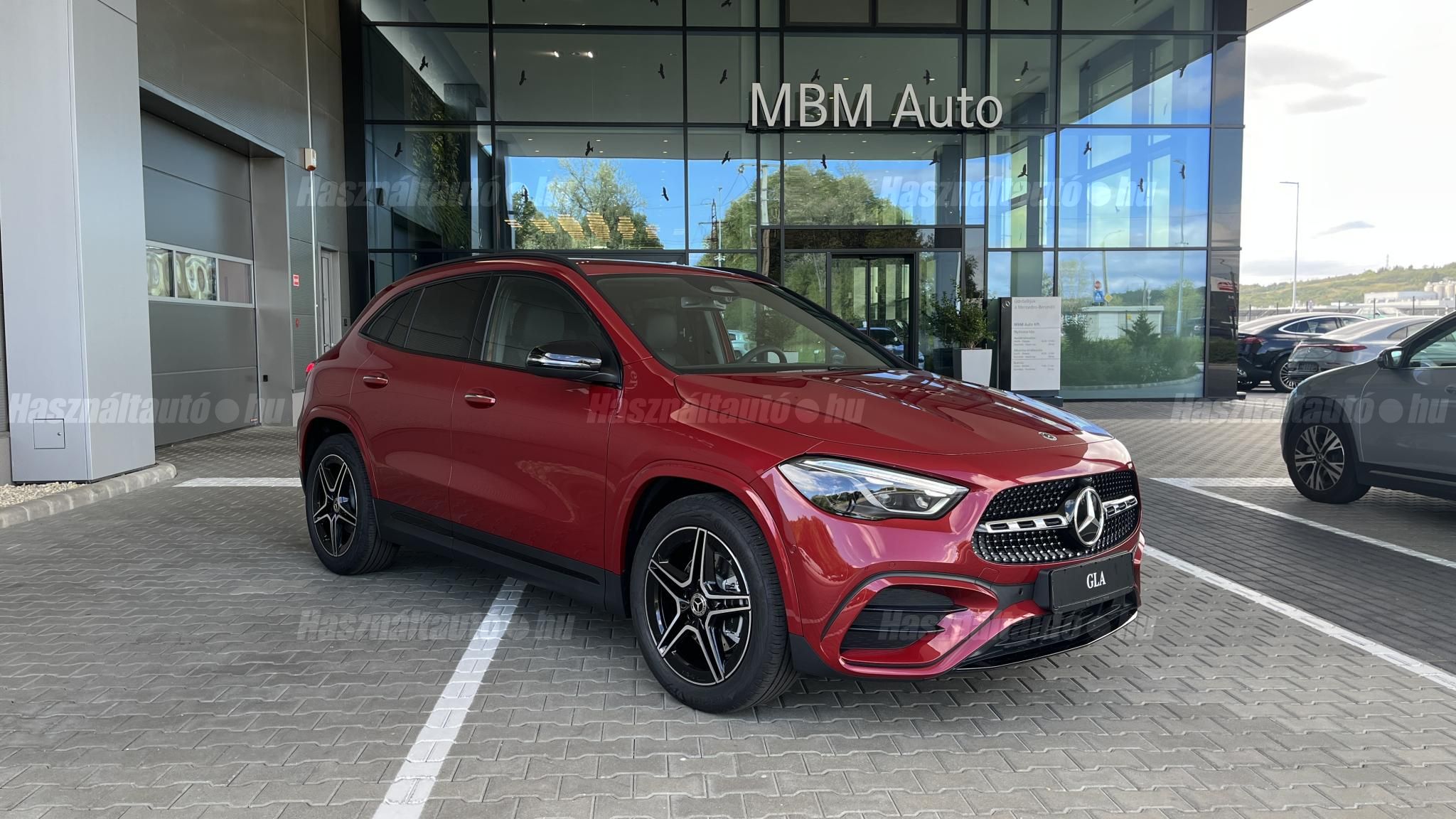MERCEDES-BENZ GLA 180 2025 - 1