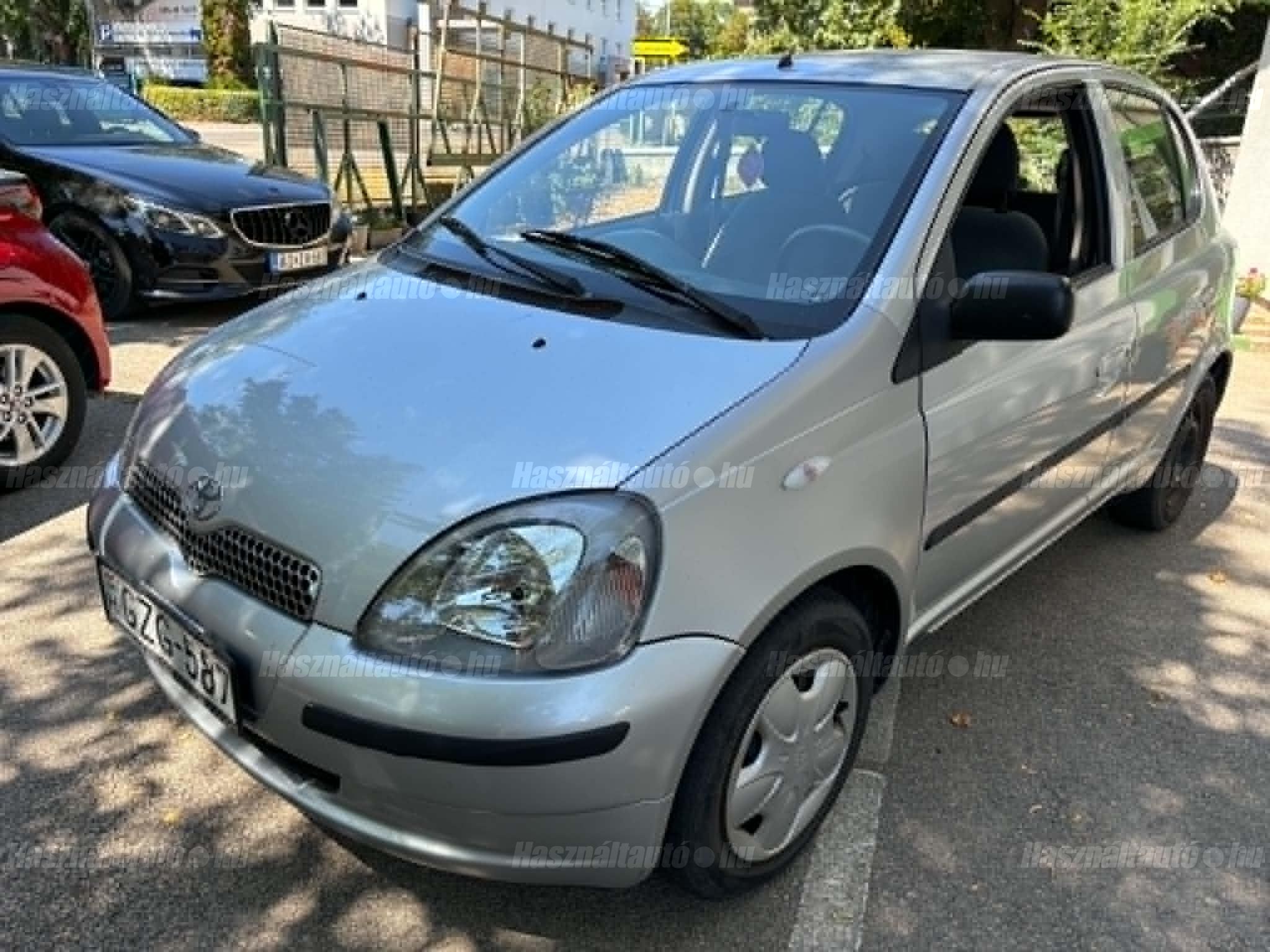 TOYOTA YARIS 1999/8 - 1