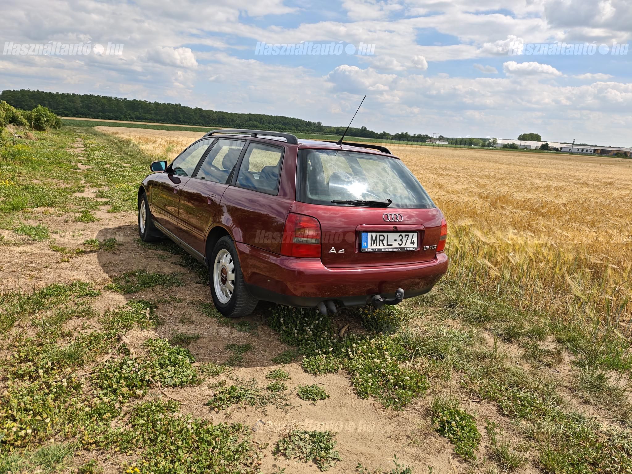 AUDI A4 1999/3 - 1