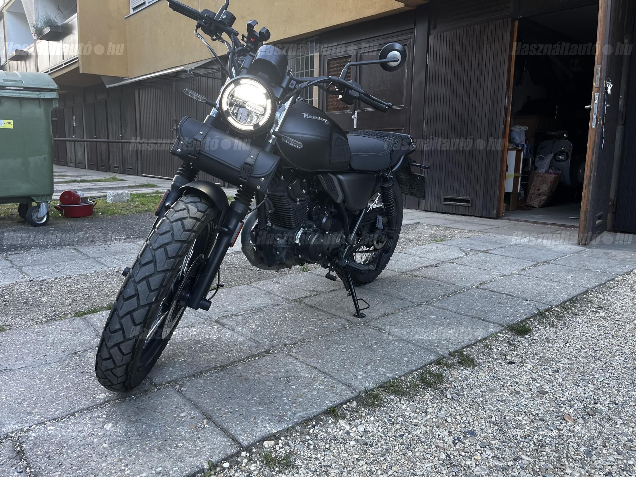 KEEWAY X-LIGHT 125 2024/10 - 1