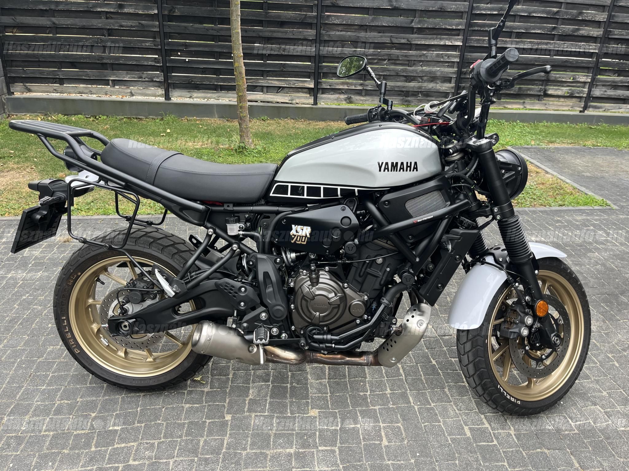 YAMAHA XSR 700 2024/11 - 1