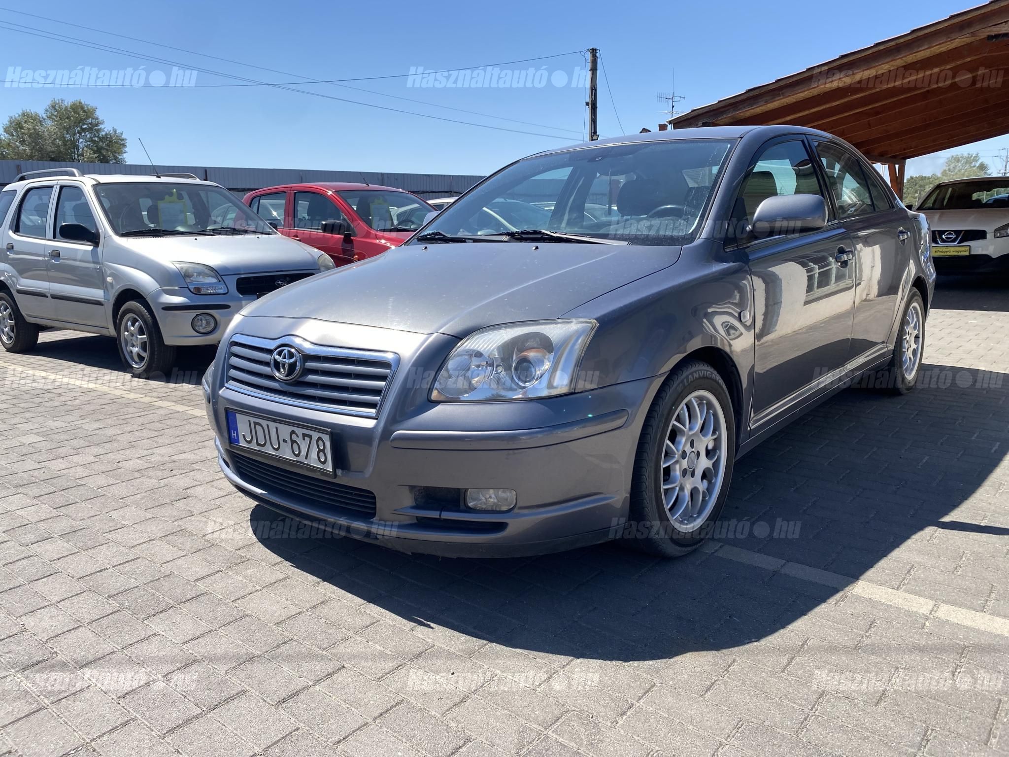 TOYOTA AVENSIS 2004/6 - 1