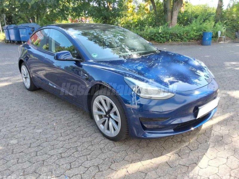 TESLA MODEL 3 2022/5 - 1