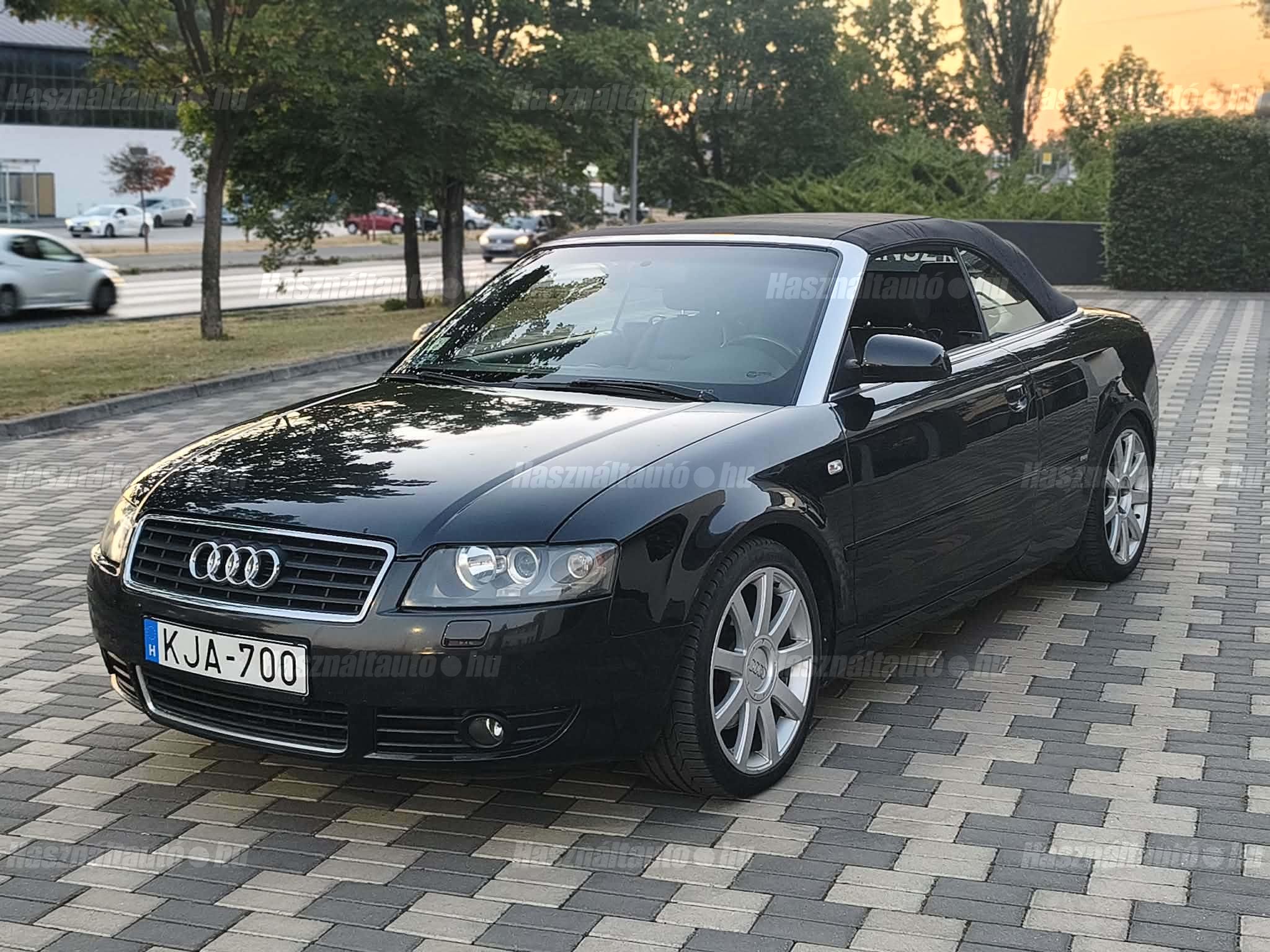 AUDI A4 CABRIO 2004/6 - 1