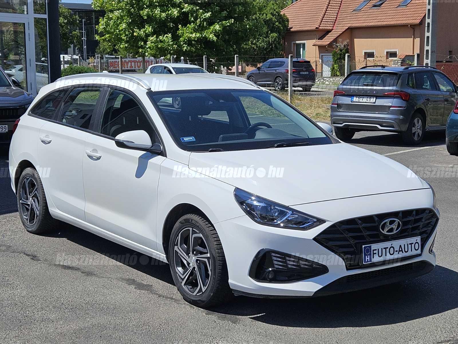 HYUNDAI I30 2021/7 - 1