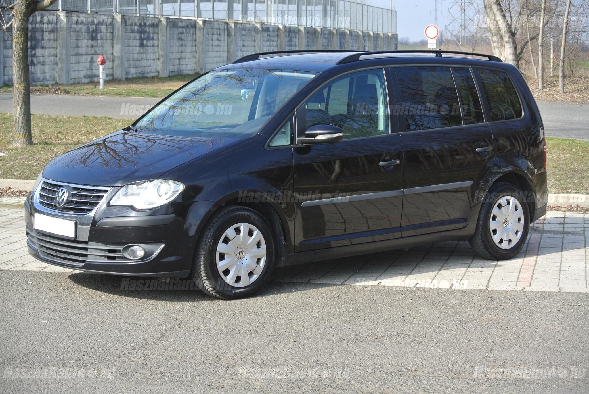 VOLKSWAGEN TOURAN 2010/5 - 1