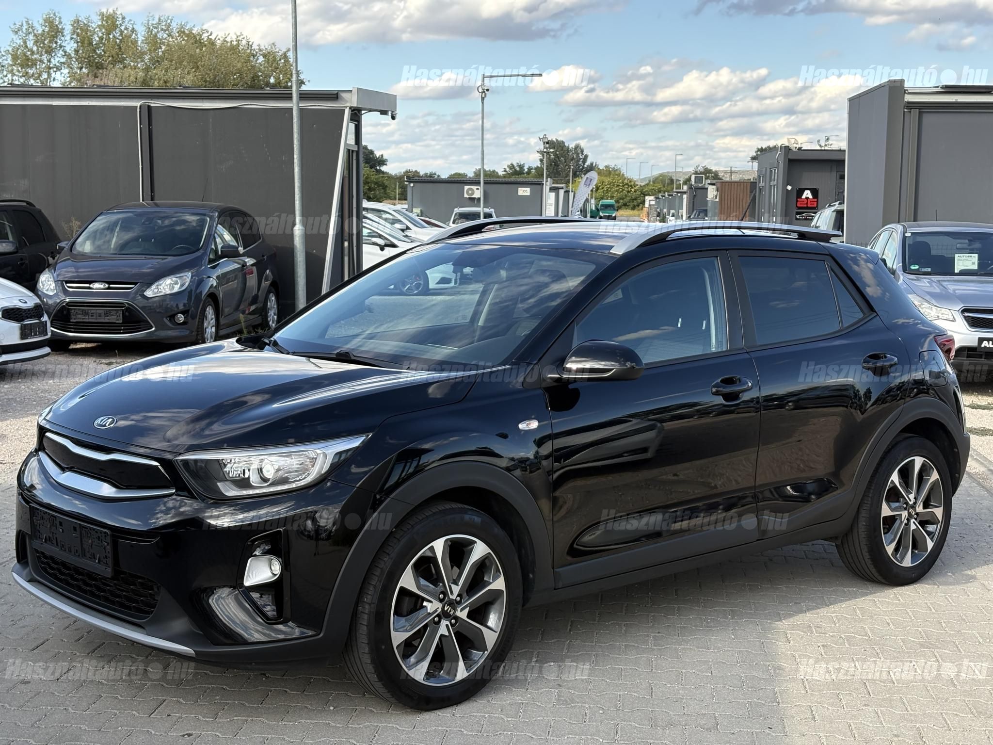 KIA STONIC 2018/10 - 1