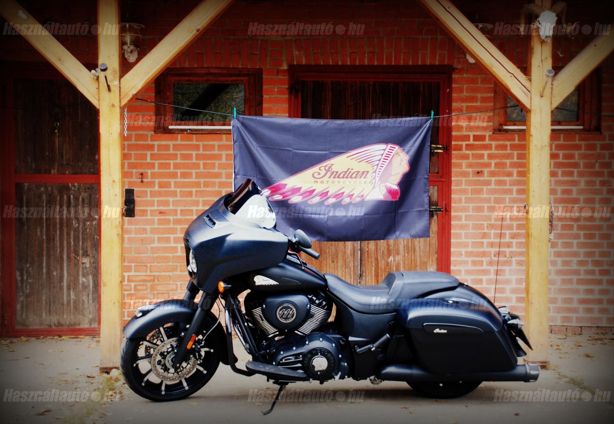INDIAN CHIEFTAIN DARK HORSE 2019/6 - 1
