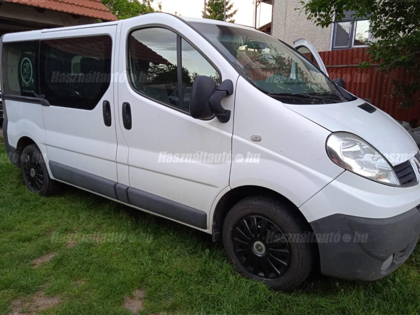 RENAULT TRAFIC 2012/4 - 1