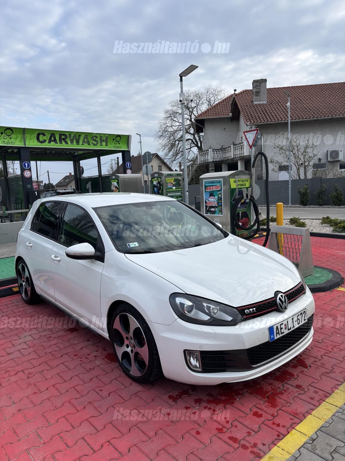 VOLKSWAGEN GOLF VI 2009/8 - 1
