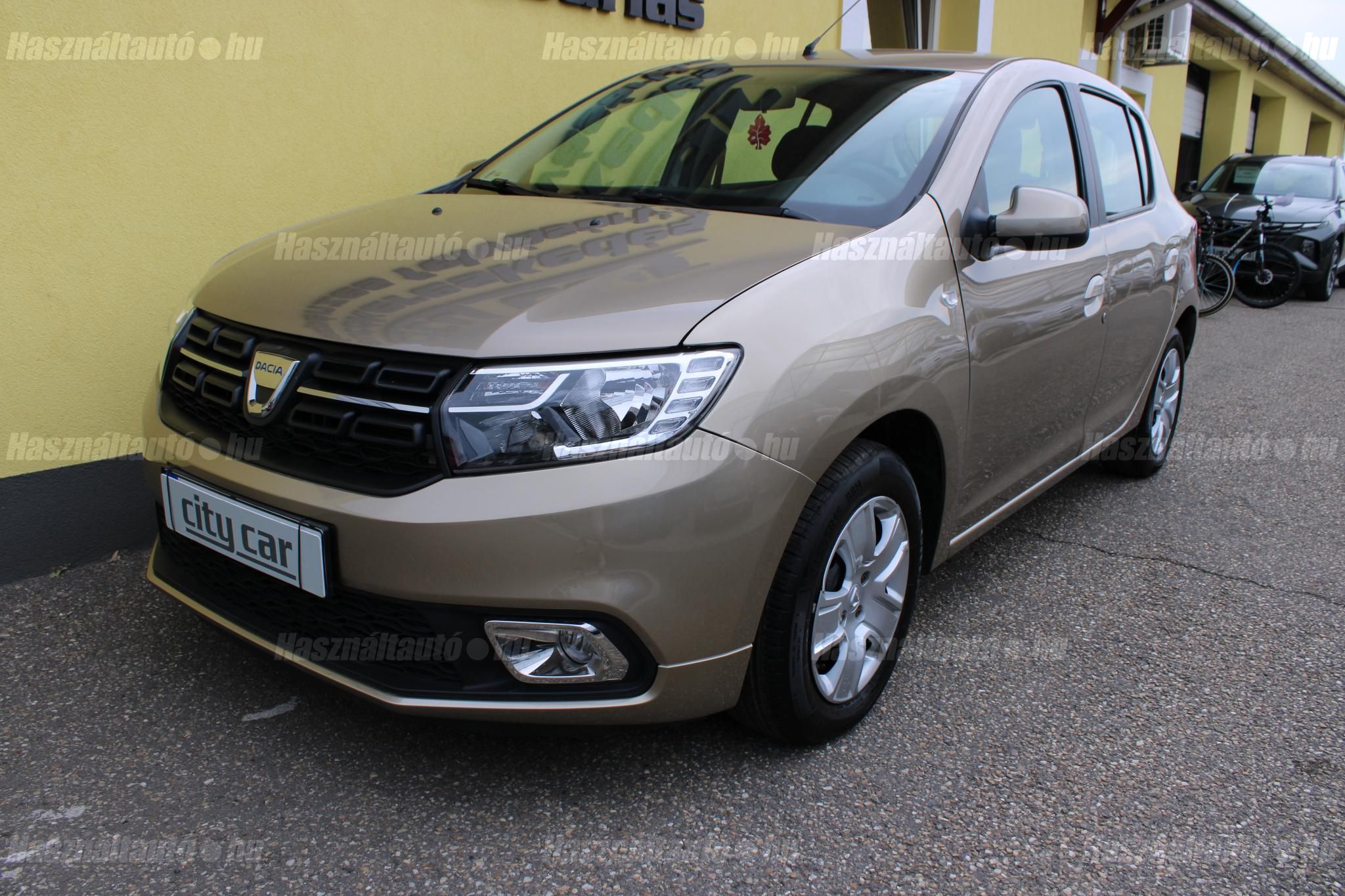 DACIA SANDERO 2019/12 - 1
