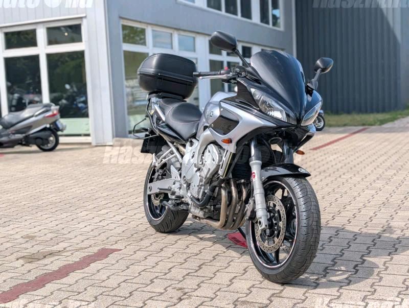 YAMAHA FZ6-S (FAZER) 2006 - 1