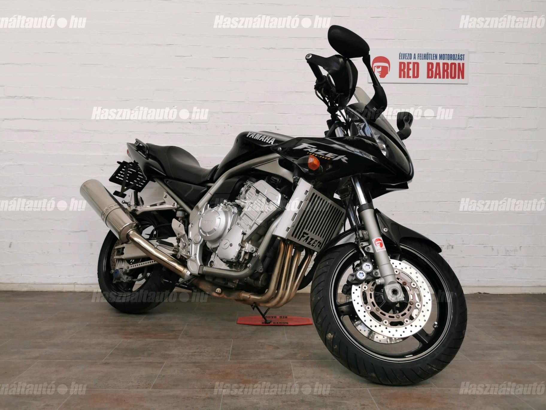 YAMAHA FZS 1000 (FAZER) 2001 - 1