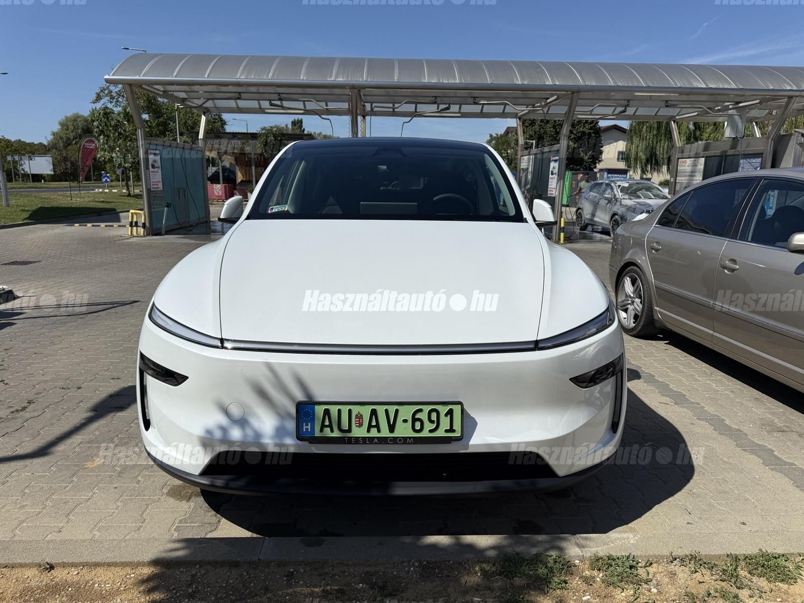 TESLA MODEL Y 2026/1 - 1
