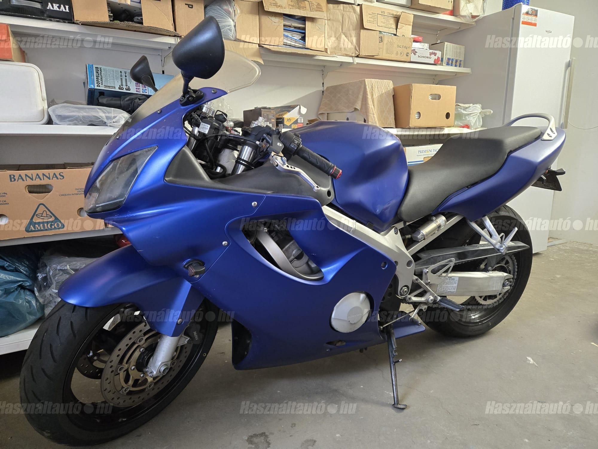 HONDA CBR 600 F4 2002/3 - 1