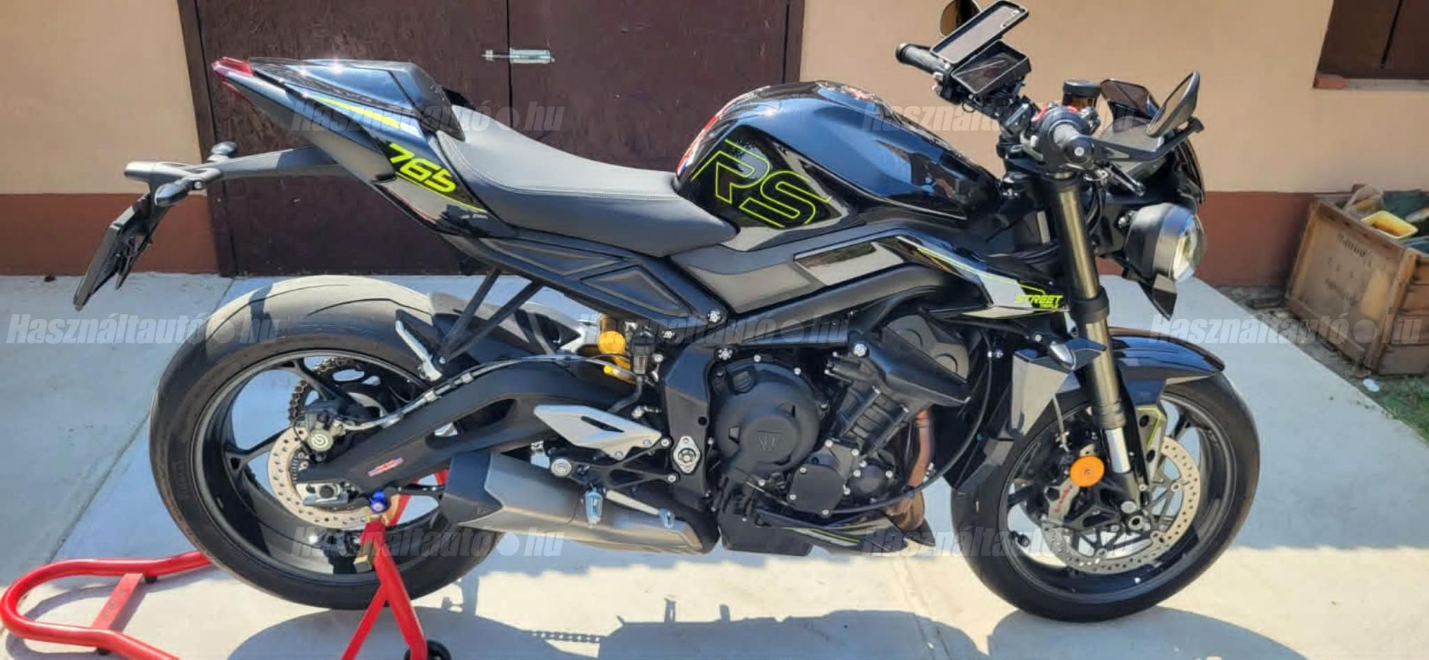 TRIUMPH STREET TRIPLE 2025/2 - 1