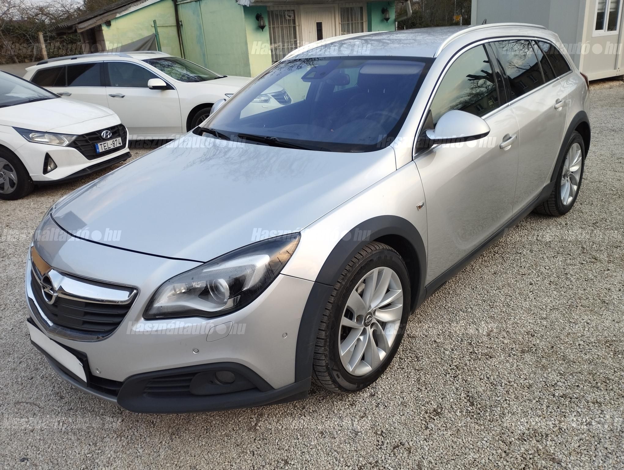 OPEL INSIGNIA 2014/8 - 1