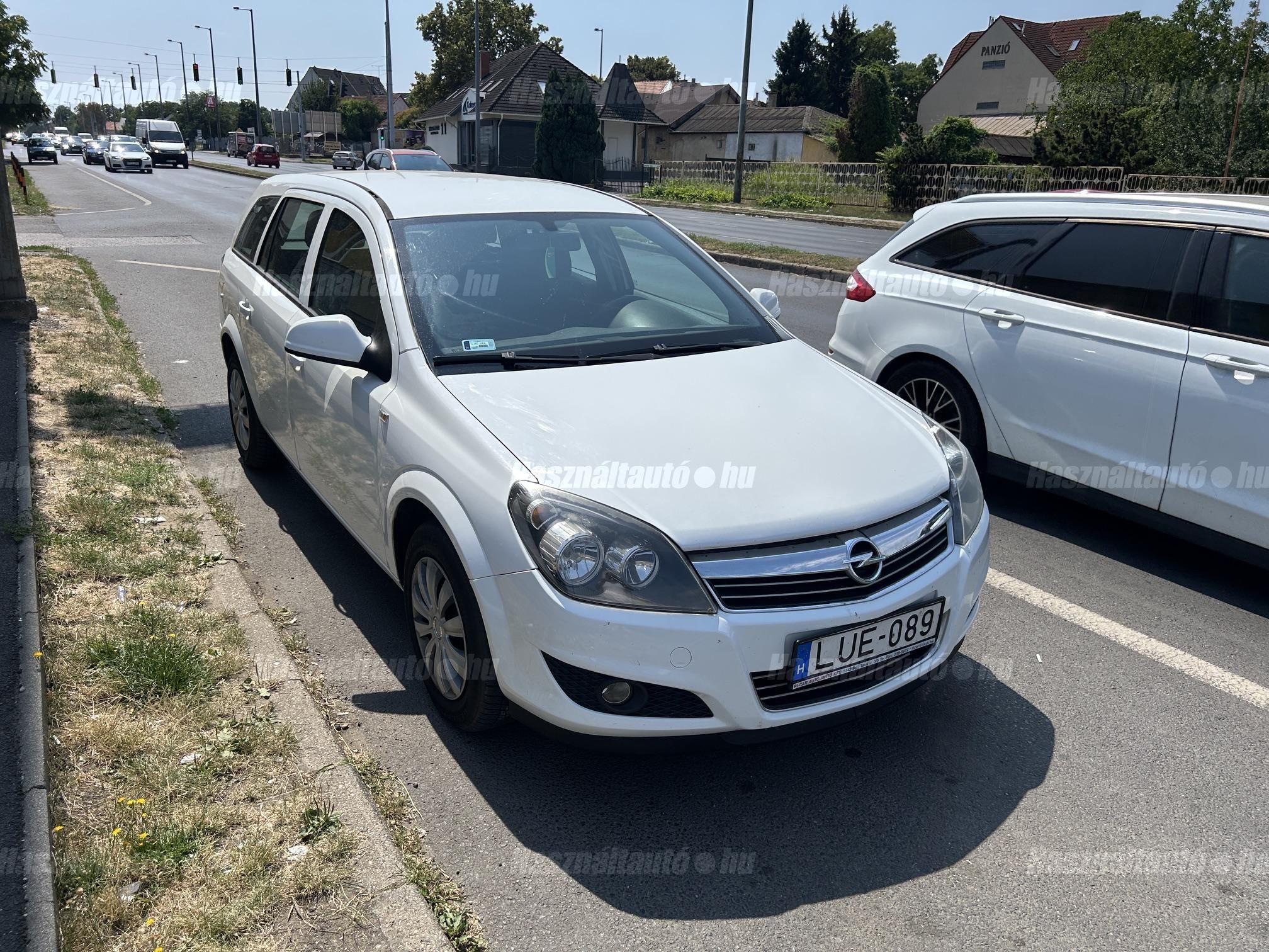 OPEL ASTRA H 2010/12 - 1