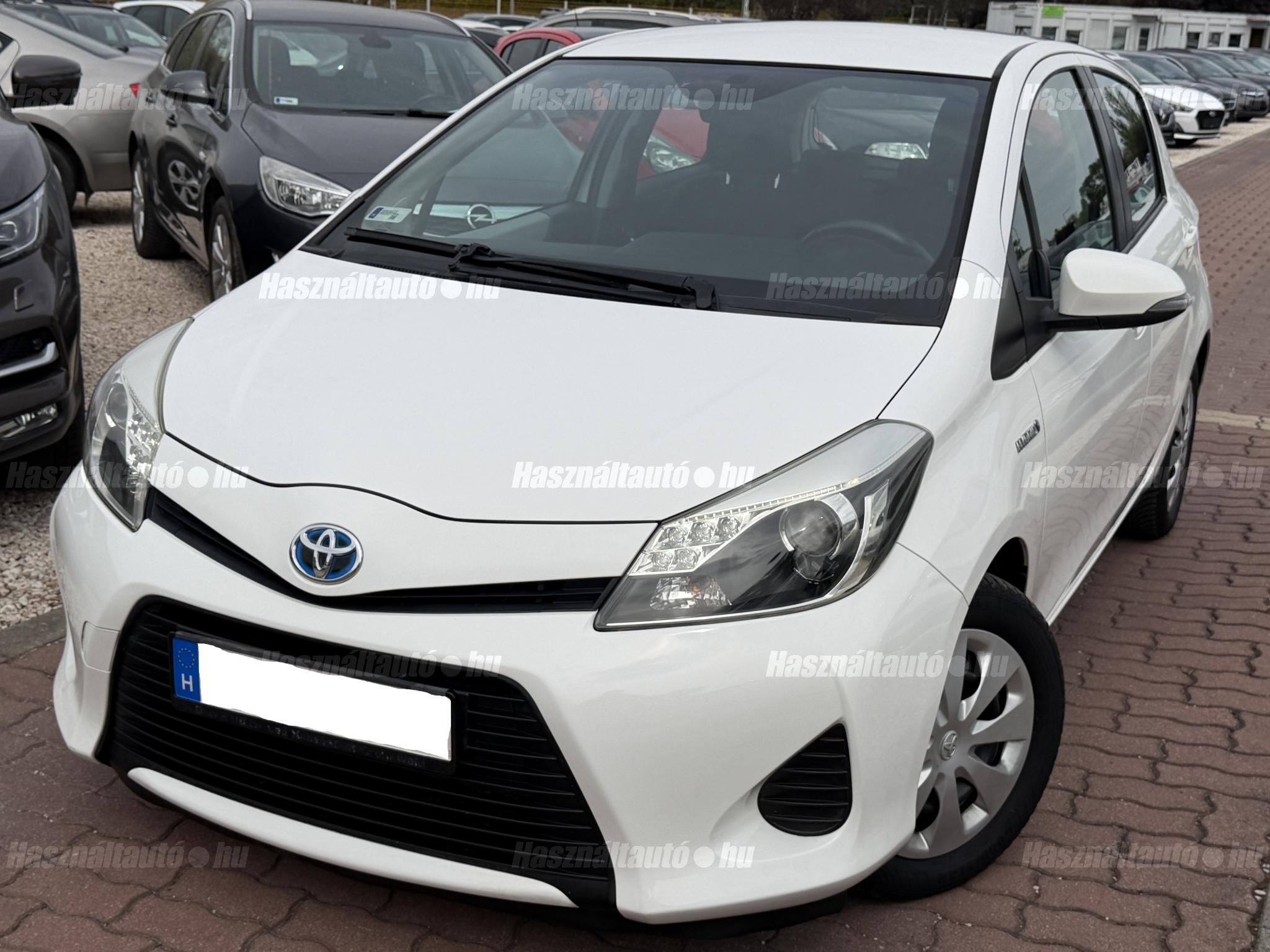TOYOTA YARIS 2012/7 - 1