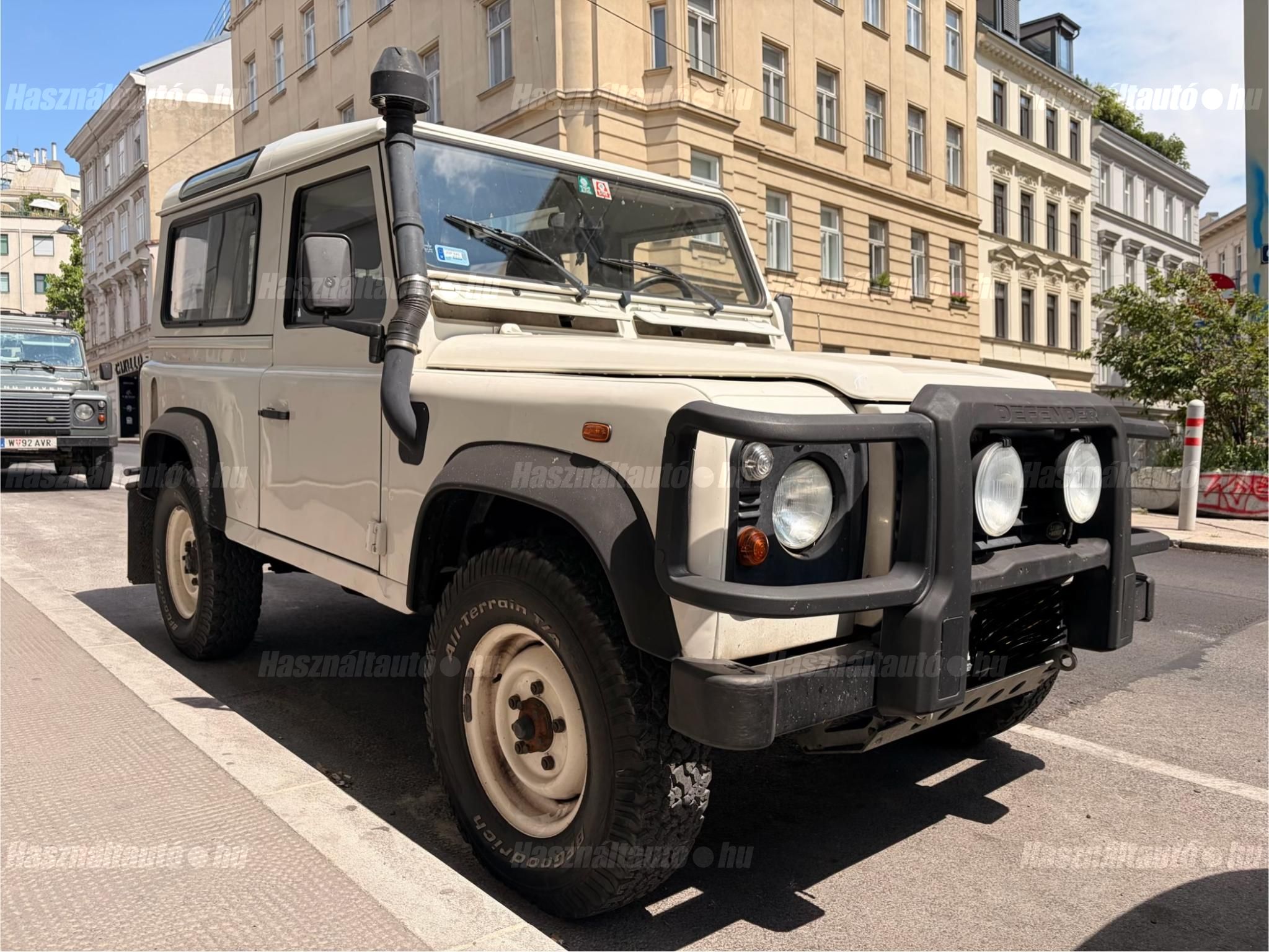 LAND ROVER DEFENDER 2003/5 - 1