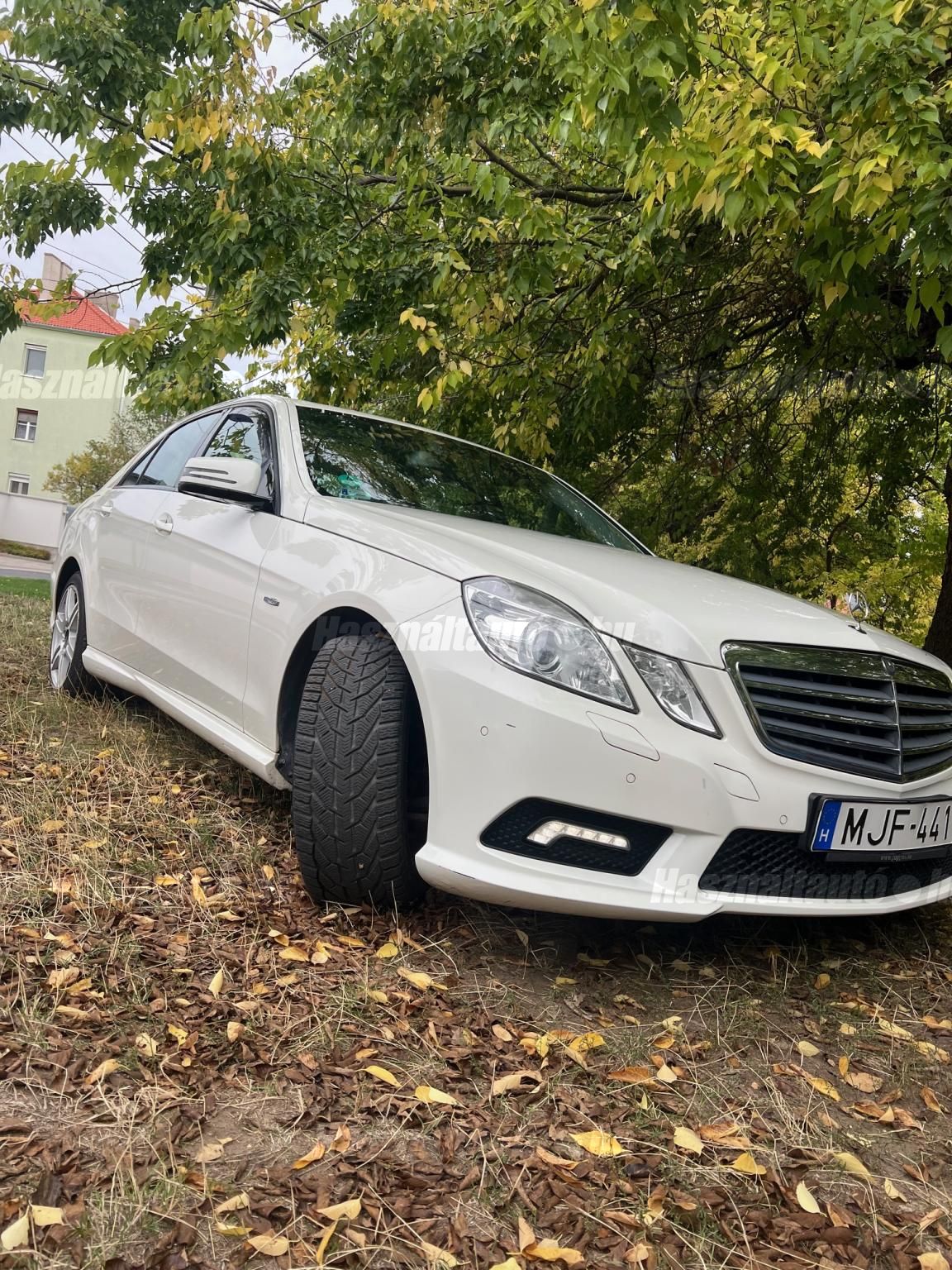 MERCEDES-BENZ E 200 2010/12 - 1
