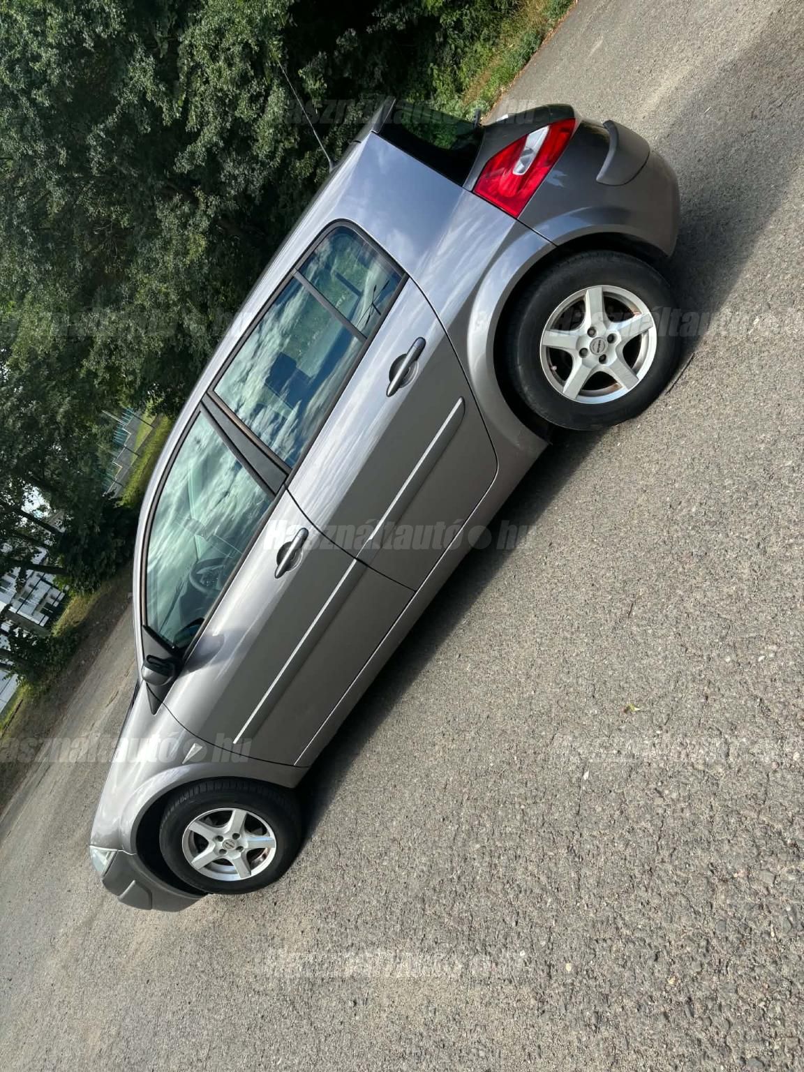 RENAULT MEGANE 2008/9 - 1