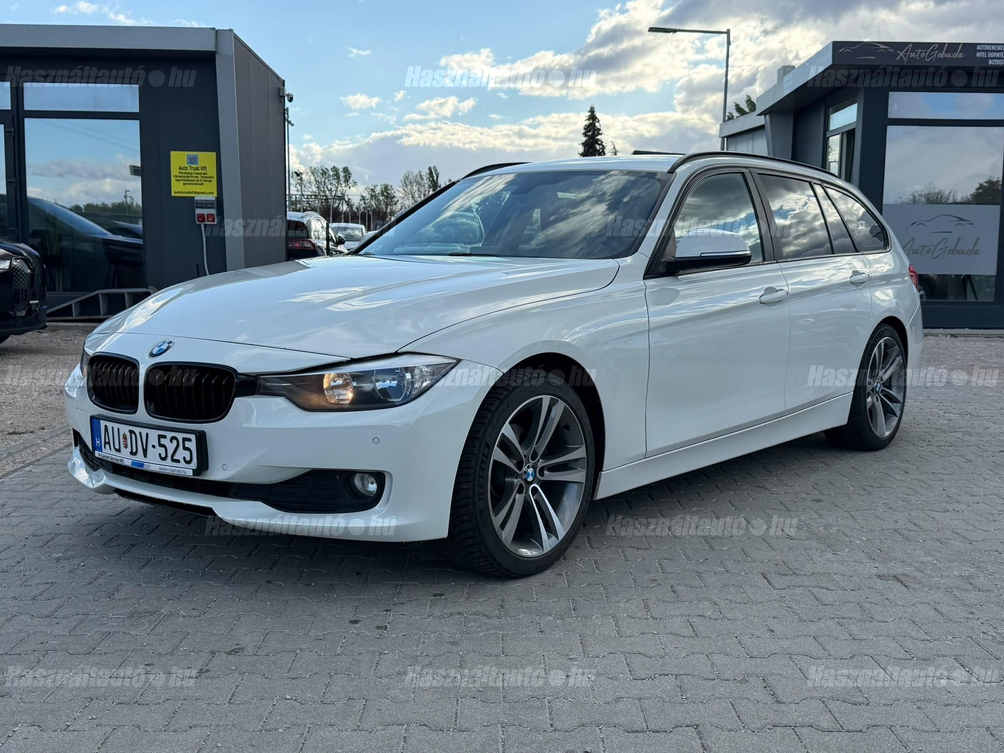 BMW 3-AS SOROZAT 2013/7 - 1