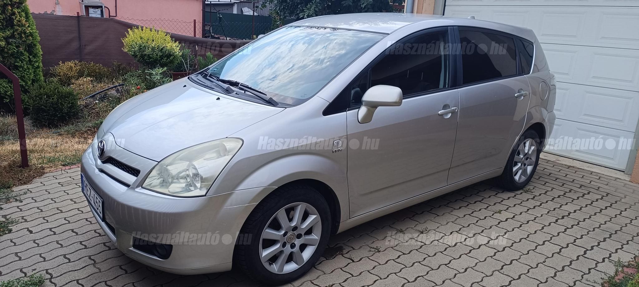 TOYOTA COROLLA VERSO 2004/12 - 1