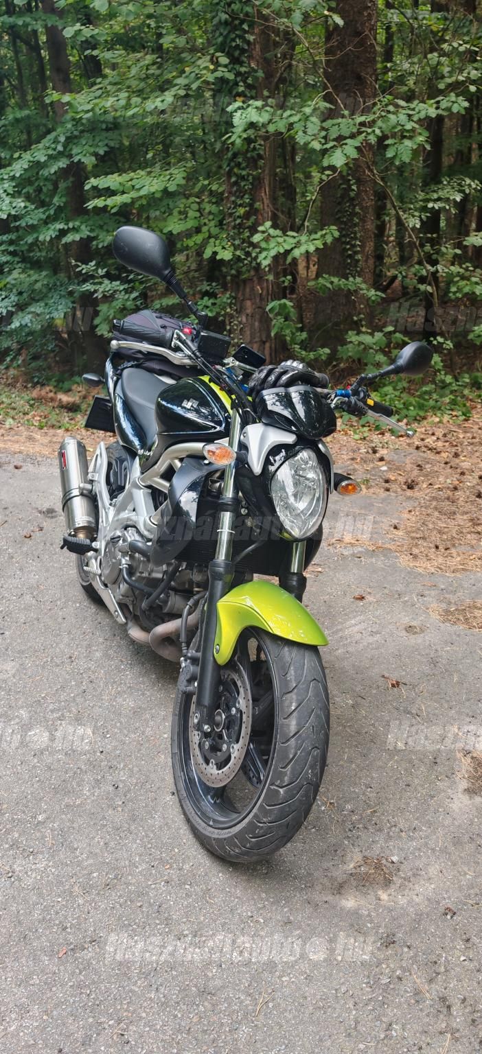 SUZUKI SFV 2010/3 - 1