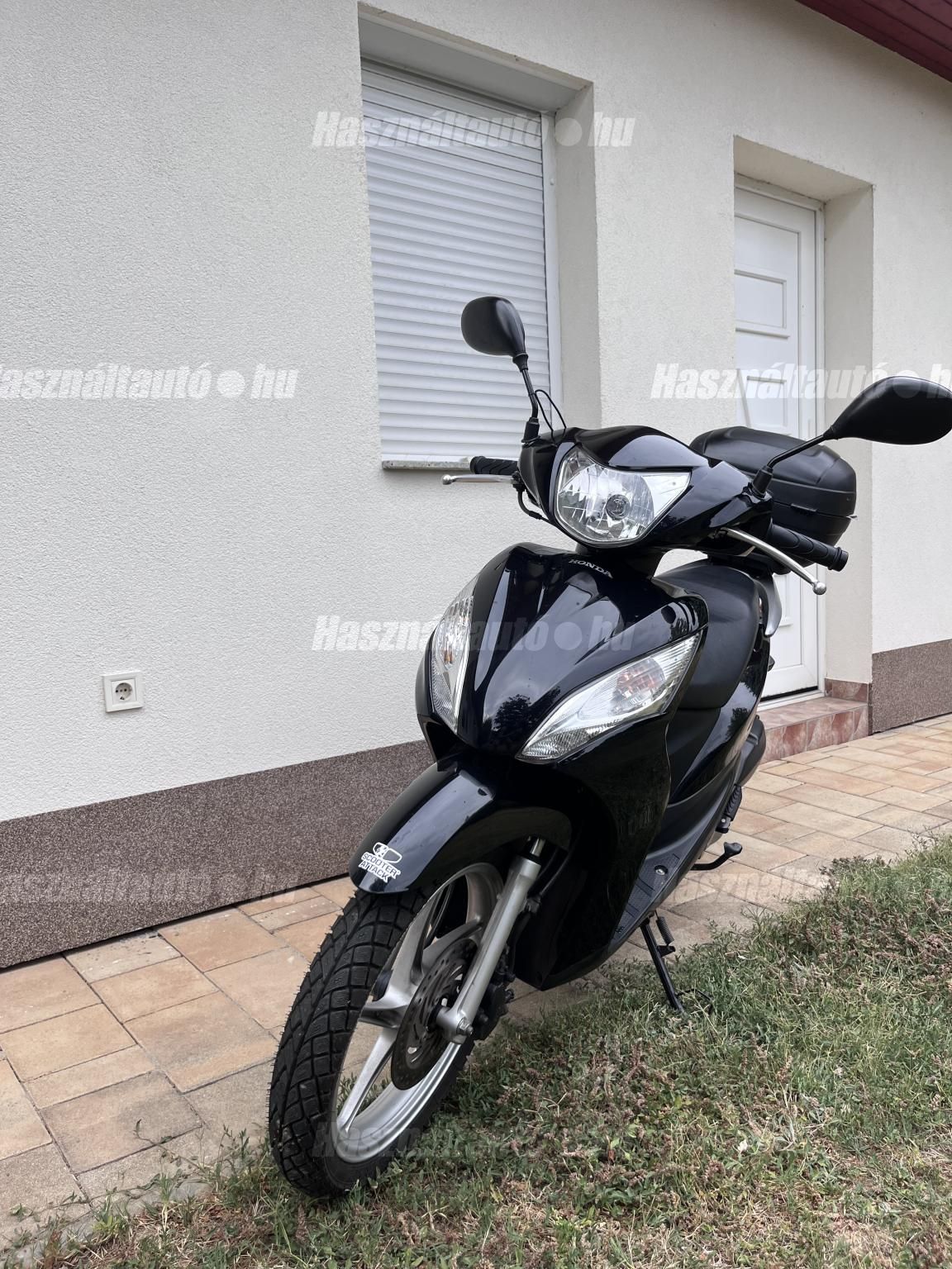 HONDA NSC 2013/4 - 1