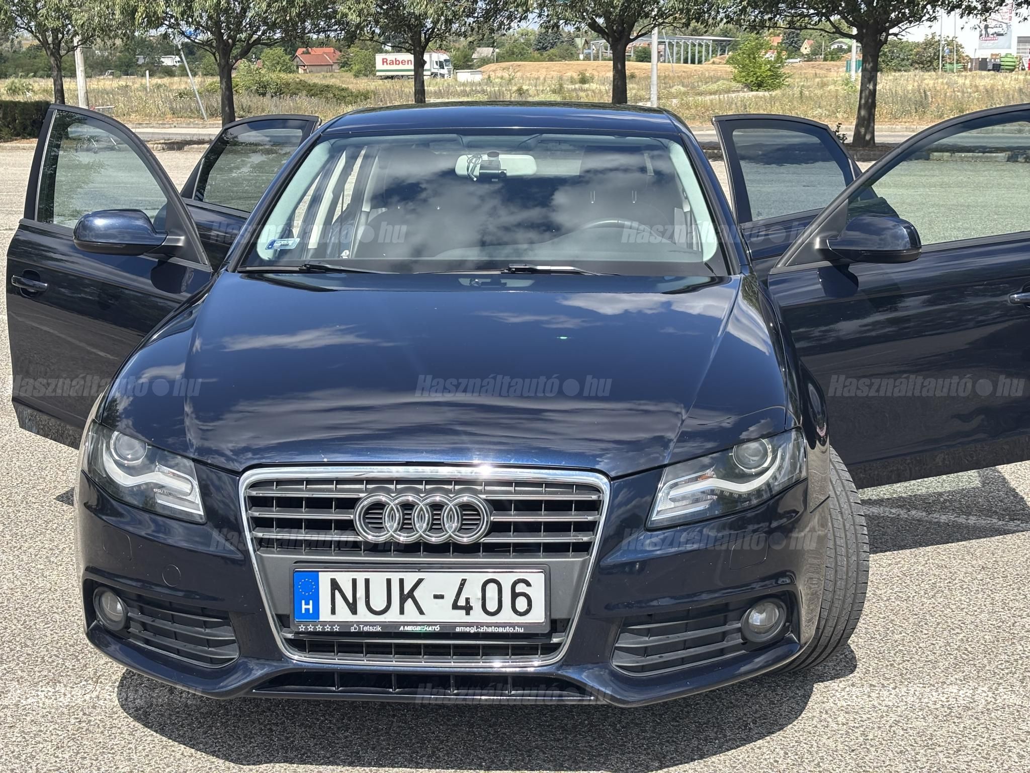 AUDI A4 2010/7 - 1