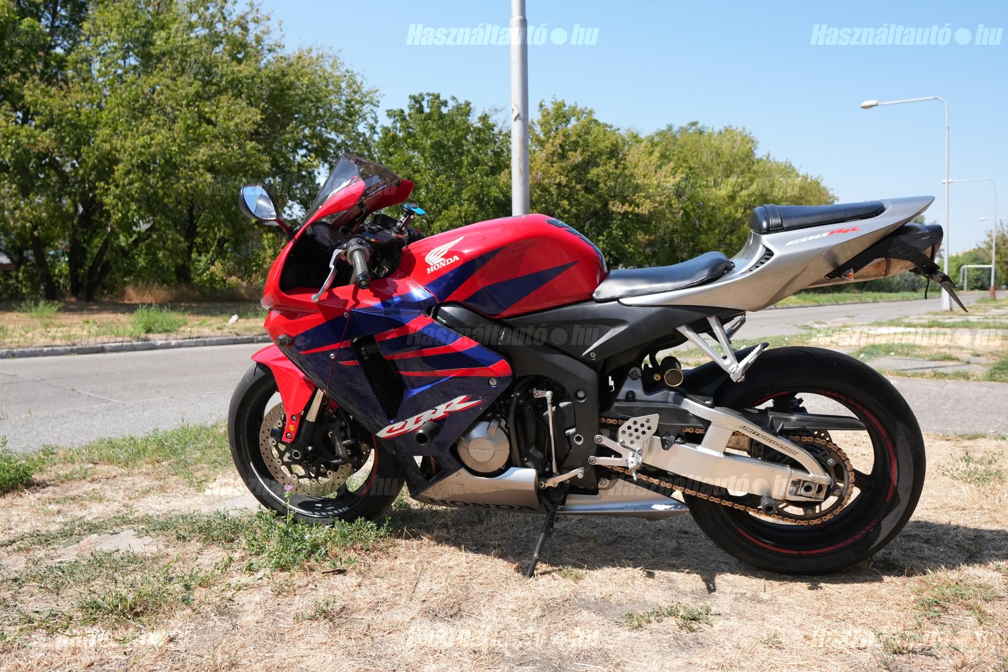 HONDA CBR 600 RR 2005 - 1