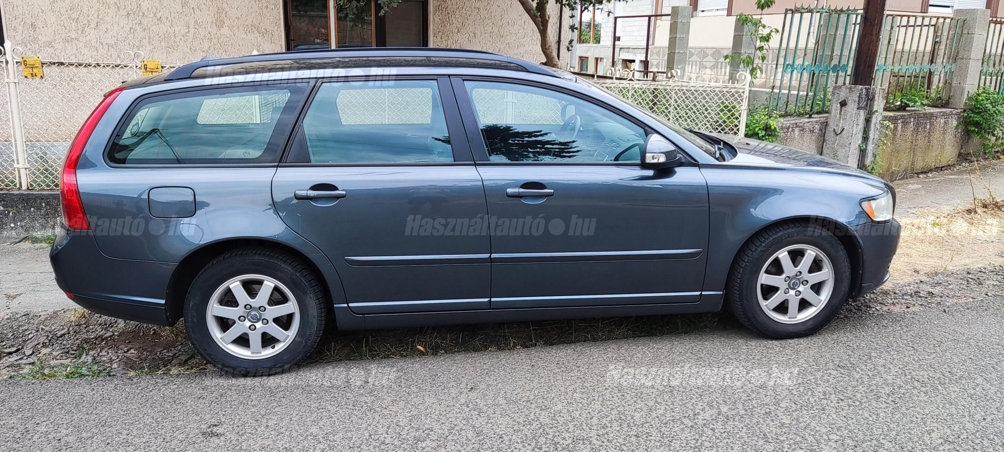 VOLVO V50 2009 - 1