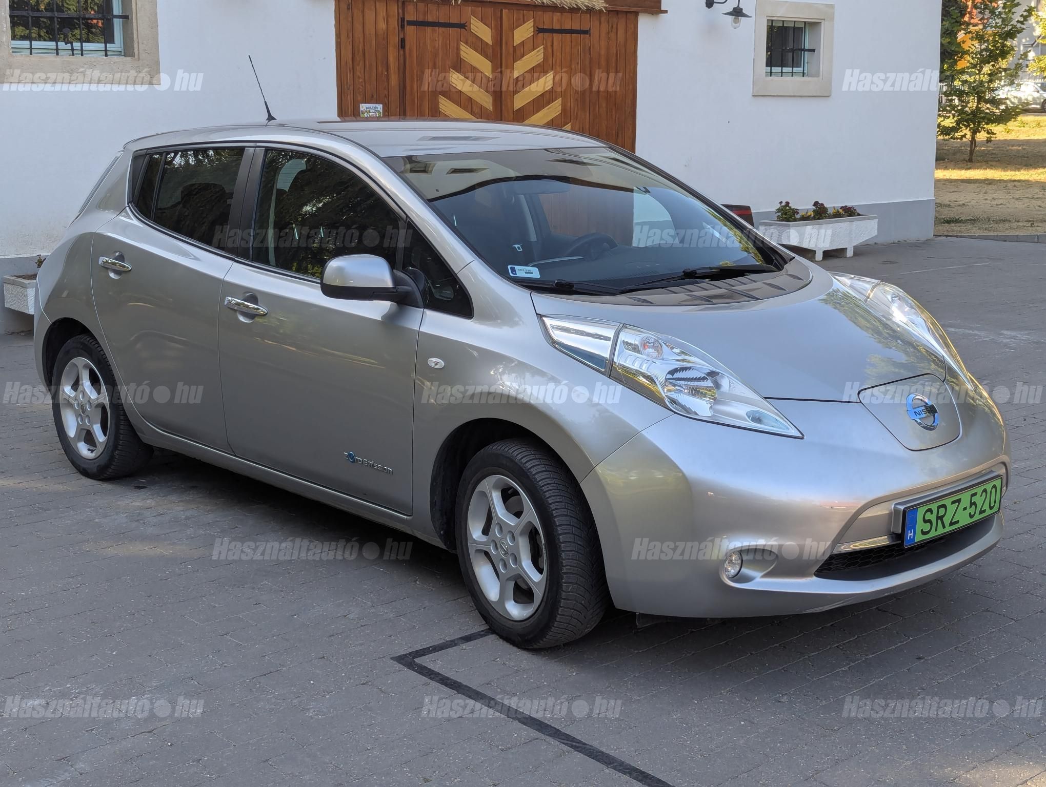 NISSAN LEAF 2016/5 - 1
