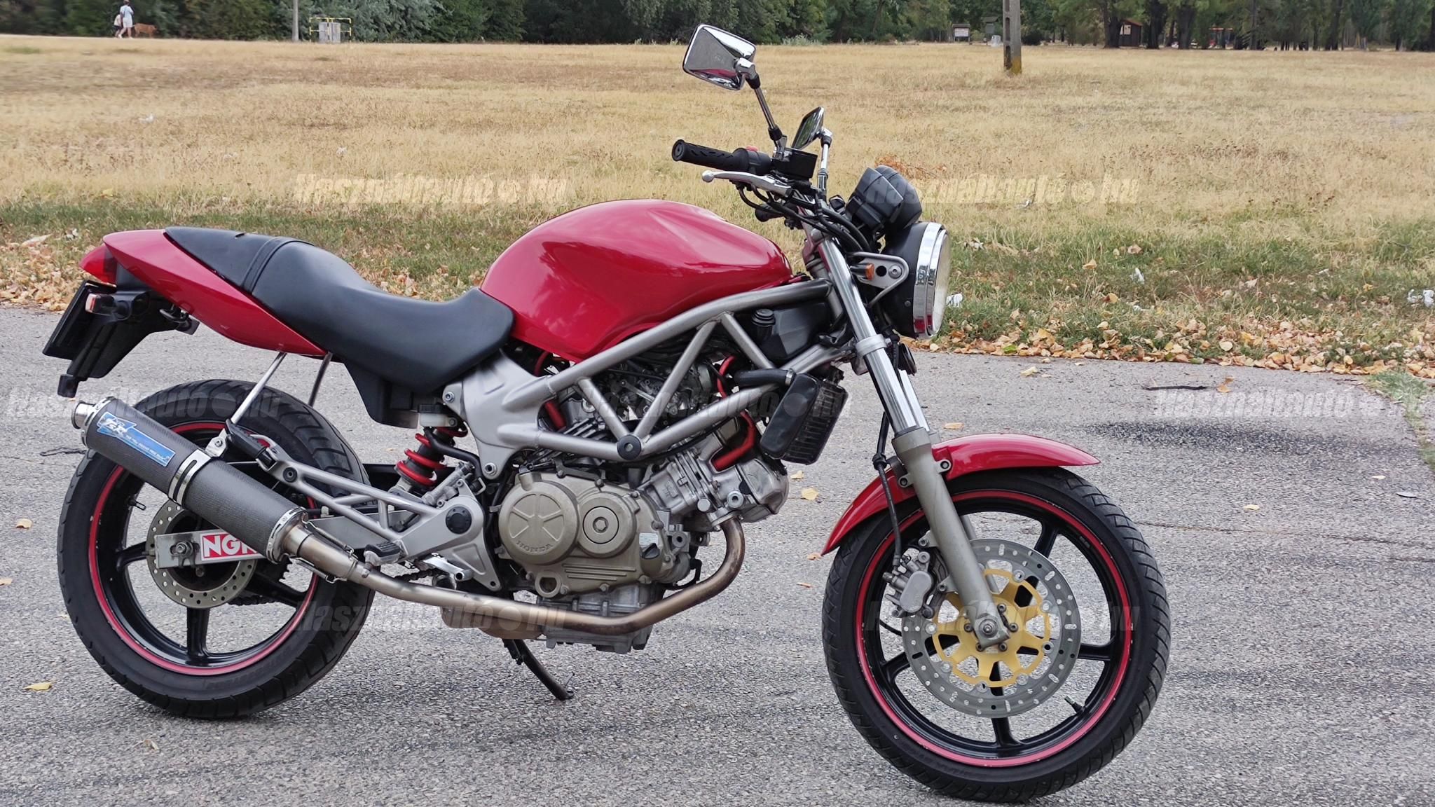 HONDA VTR 250 2000 - 1
