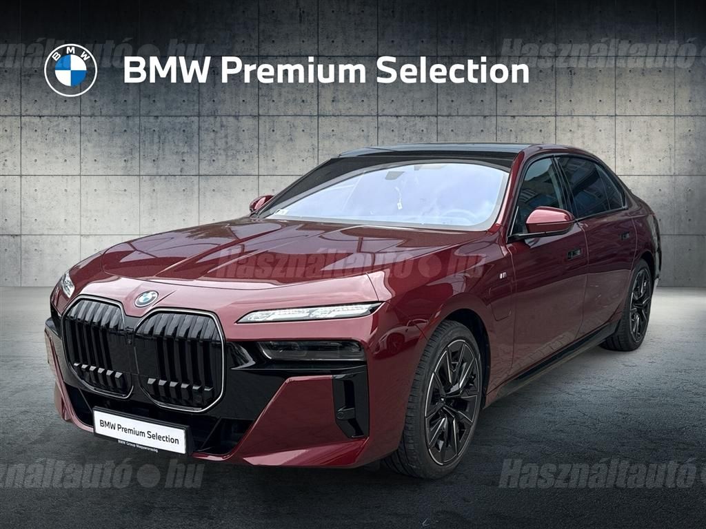 BMW 750 2024/12 - 1